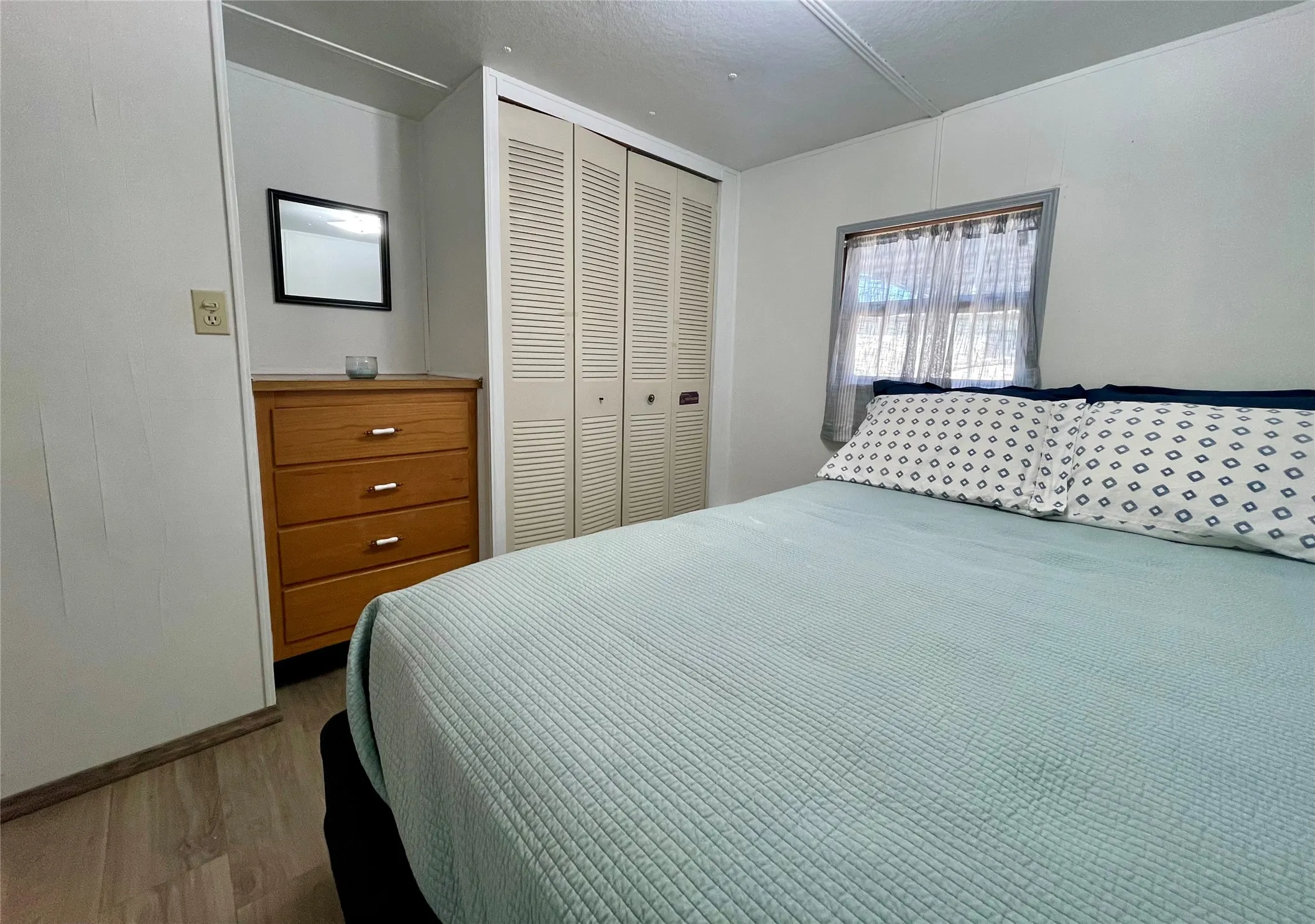 Mobile Home For Sale in Palo Pinto County , 4705 Fox Hollow 18, Possum Kingdom Lake, Texas 76450, 3 Bedroom, 1 Bathroom, Garage spaces, 840 Sqft, built in 1966, Preowned, mls#21218052, Real Estate Agent in Possum Kingdom Lake, Homes For Sale in Palo Pinto county, Homes For Sale in Possum Kingdom Lake, Realtor in Possum Kingdom Lake Texas, Real Estate Brokerage Independent Realty Texas, Luminita Cordes Realtor