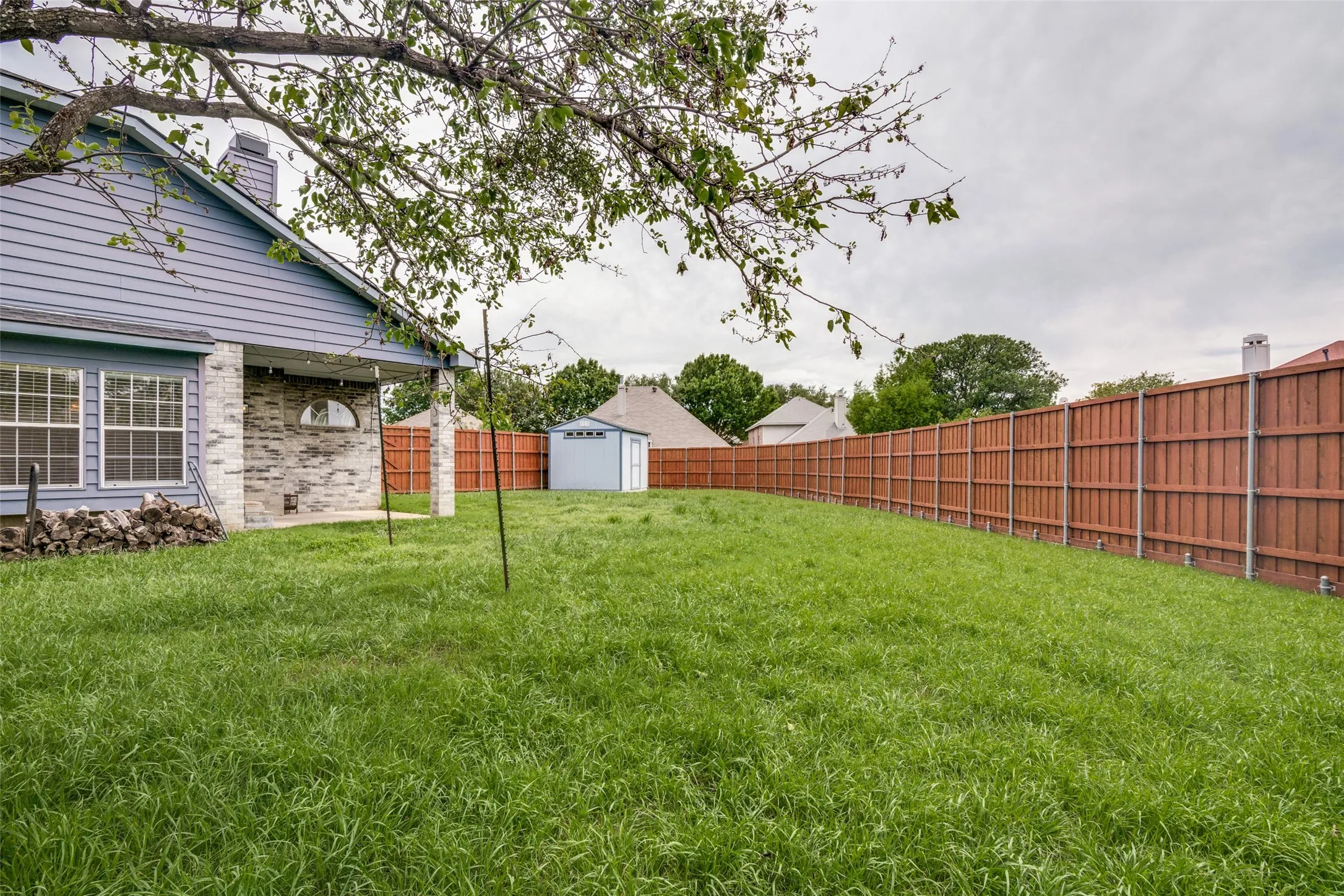 Single Family Residence For Sale in Rockwall County , 6013 Arden Court, Rowlett, Texas 75087, 5 Bedroom, 3 Bathroom, 2 Garage spaces, 3,181 Sqft, built in 1995, Preowned, mls#21219154, Real Estate Agent in Rowlett, Homes For Sale in Rockwall county, Homes For Sale in Rowlett, Realtor in Rowlett Texas, Real Estate Brokerage Independent Realty Texas, Luminita Cordes Realtor