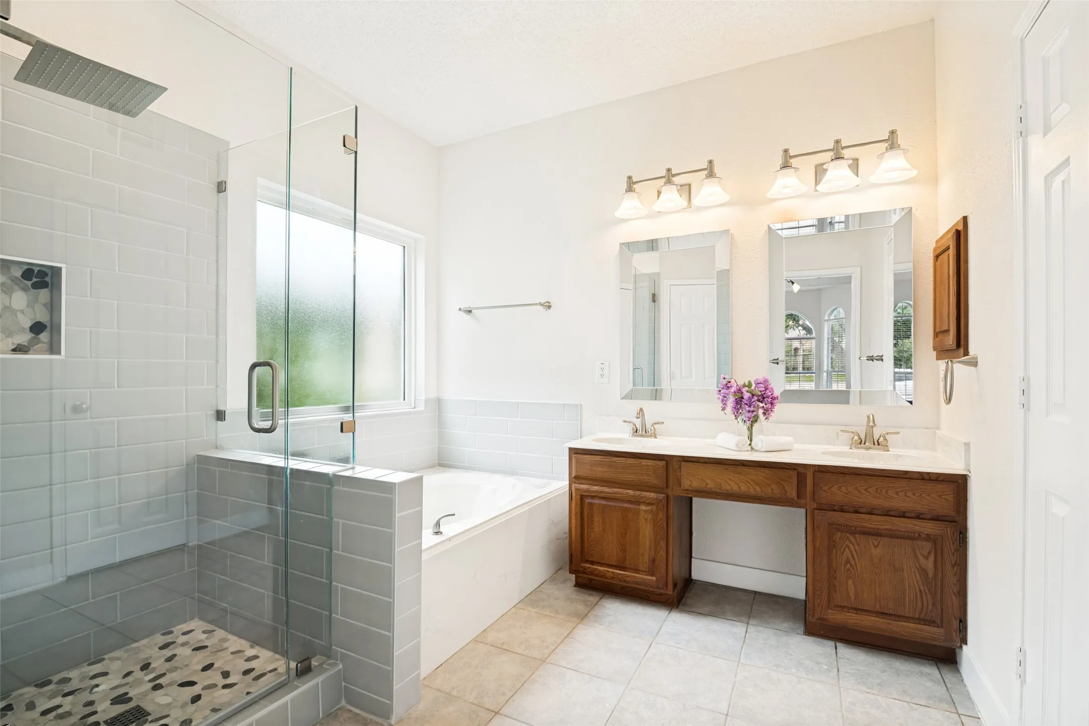 Single Family Residence For Sale in Rockwall County , 6013 Arden Court, Rowlett, Texas 75087, 5 Bedroom, 3 Bathroom, 2 Garage spaces, 3,181 Sqft, built in 1995, Preowned, mls#21219154, Real Estate Agent in Rowlett, Homes For Sale in Rockwall county, Homes For Sale in Rowlett, Realtor in Rowlett Texas, Real Estate Brokerage Independent Realty Texas, Luminita Cordes Realtor
