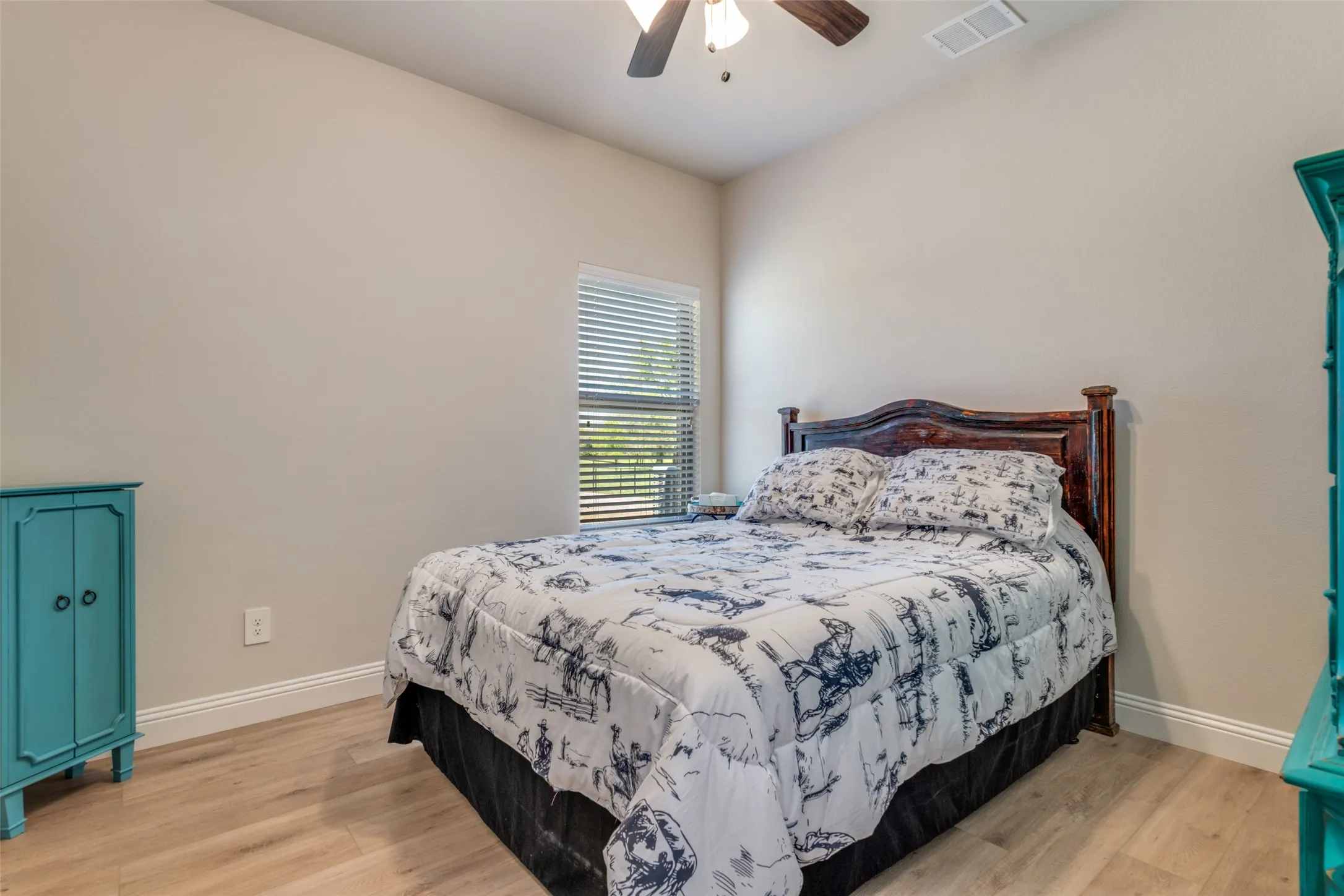 Single Family Residence For Sale in Hunt County , 747 Hickory Lane, Royse City, Texas 75189, 4 Bedroom, 2 Bathroom, 2 Garage spaces, 2,228 Sqft, built in 2022, mls#21216595, Real Estate Agent in Royse City, Homes For Sale in Hunt county, Homes For Sale in Royse City, Realtor in Royse City Texas, Real Estate Brokerage Independent Realty Texas, Luminita Cordes Realtor