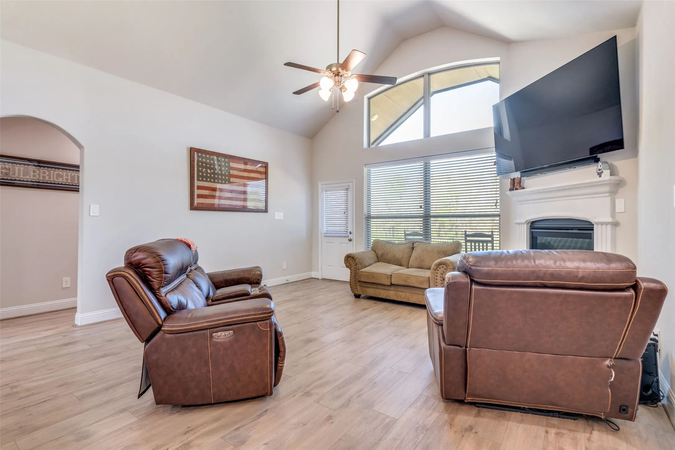 Single Family Residence For Sale in Hunt County , 747 Hickory Lane, Royse City, Texas 75189, 4 Bedroom, 2 Bathroom, 2 Garage spaces, 2,228 Sqft, built in 2022, mls#21216595, Real Estate Agent in Royse City, Homes For Sale in Hunt county, Homes For Sale in Royse City, Realtor in Royse City Texas, Real Estate Brokerage Independent Realty Texas, Luminita Cordes Realtor