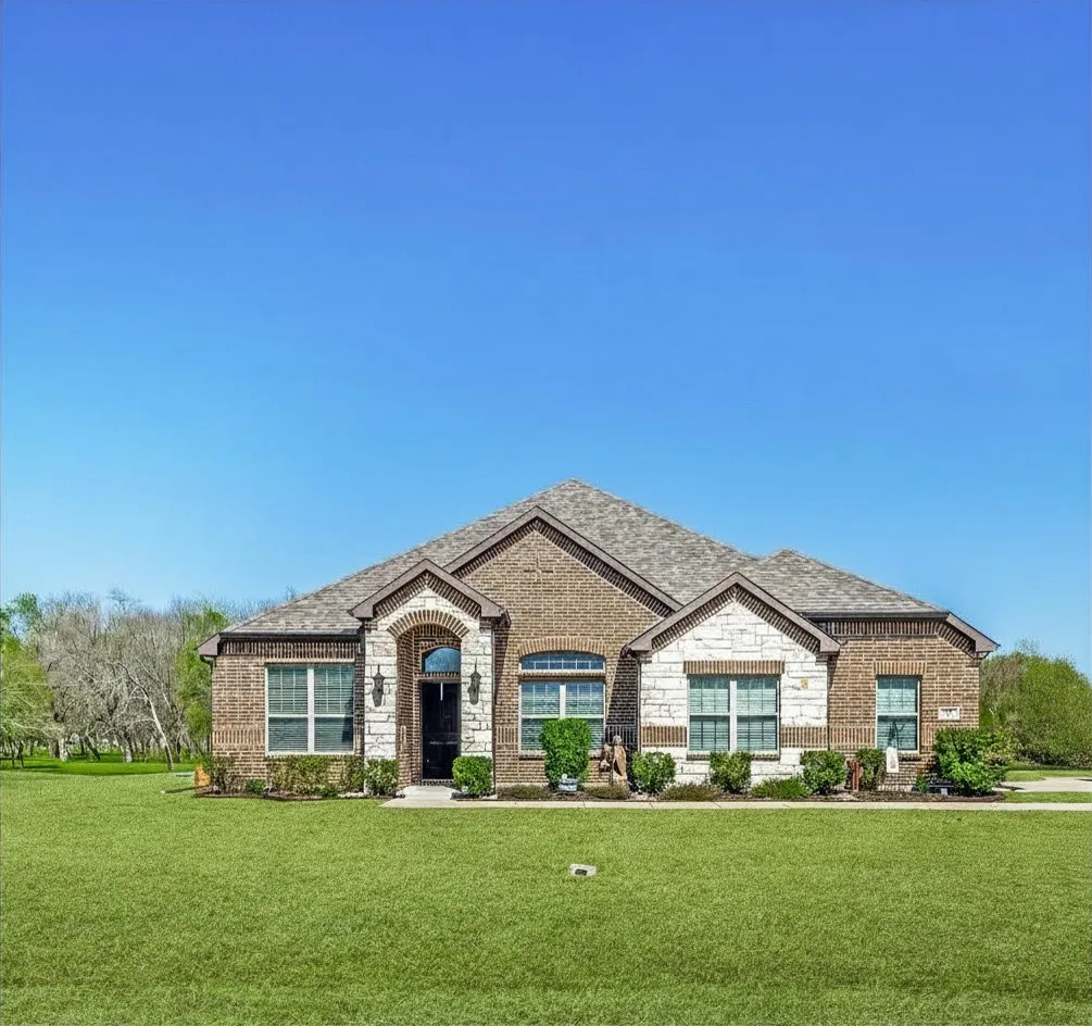 Single Family Residence For Sale in Hunt County , 747 Hickory Lane, Royse City, Texas 75189, 4 Bedroom, 2 Bathroom, 2 Garage spaces, 2,228 Sqft, built in 2022, mls#21216595, Real Estate Agent in Royse City, Homes For Sale in Hunt county, Homes For Sale in Royse City, Realtor in Royse City Texas, Real Estate Brokerage Independent Realty Texas, Luminita Cordes Realtor