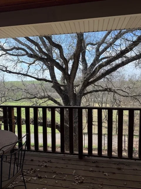HALLWAY PORCH & BALCONY