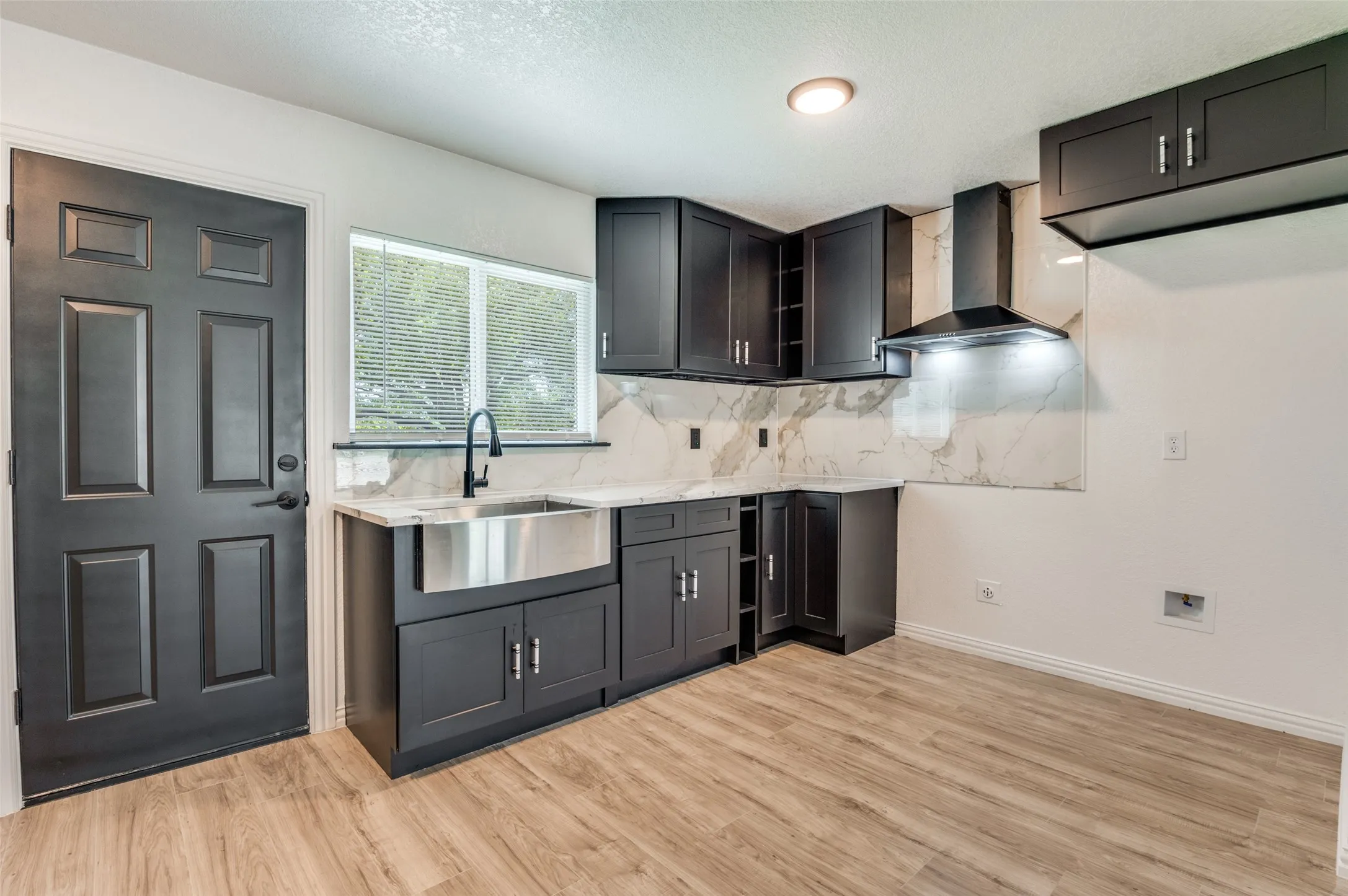 Single Family Residence For Sale in Dallas County , 4625 Kyle Drive, Balch Springs, Texas 75180, 4 Bedroom, 2 Bathroom, Garage spaces, 1,105 Sqft, built in 1972, mls#21219246, Real Estate Agent in Balch Springs, Homes For Sale in Dallas county, Homes For Sale in Balch Springs, Realtor in Balch Springs Texas, Real Estate Brokerage Independent Realty Texas, Luminita Cordes Realtor