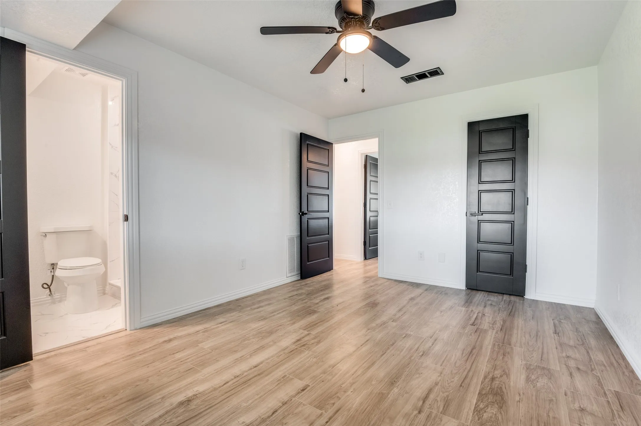 Single Family Residence For Sale in Dallas County , 4625 Kyle Drive, Balch Springs, Texas 75180, 4 Bedroom, 2 Bathroom, Garage spaces, 1,105 Sqft, built in 1972, mls#21219246, Real Estate Agent in Balch Springs, Homes For Sale in Dallas county, Homes For Sale in Balch Springs, Realtor in Balch Springs Texas, Real Estate Brokerage Independent Realty Texas, Luminita Cordes Realtor