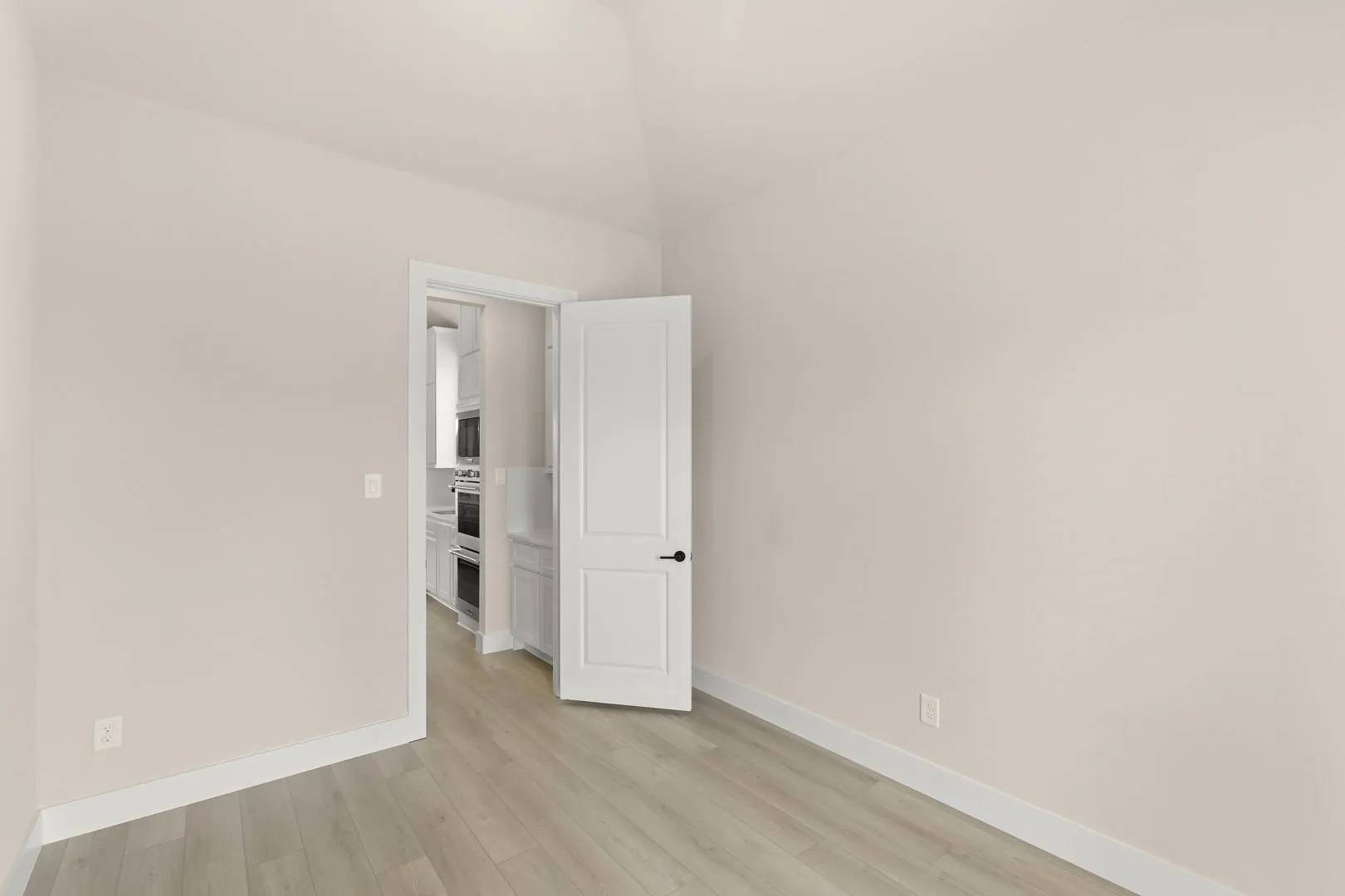 513 Pond Springs-Dining Room-2
