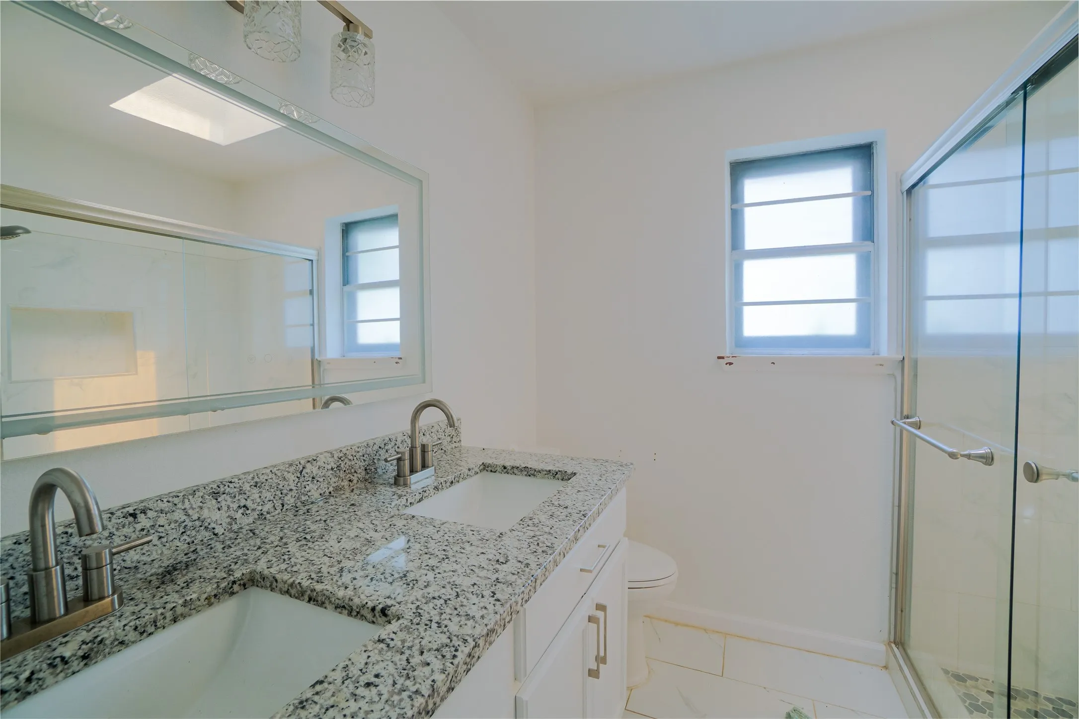 Single Family Residence For Sale in Tarrant County , 7709 Marlborough Drive W, Fort Worth, Texas 76134, 4 Bedroom, 2 Bathroom, 2 Garage spaces, 2,088 Sqft, built in 1972, mls#21219314, Real Estate Agent in Fort Worth, Homes For Sale in Tarrant county, Homes For Sale in Fort Worth, Realtor in Fort Worth Texas, Real Estate Brokerage Independent Realty Texas, Luminita Cordes Realtor