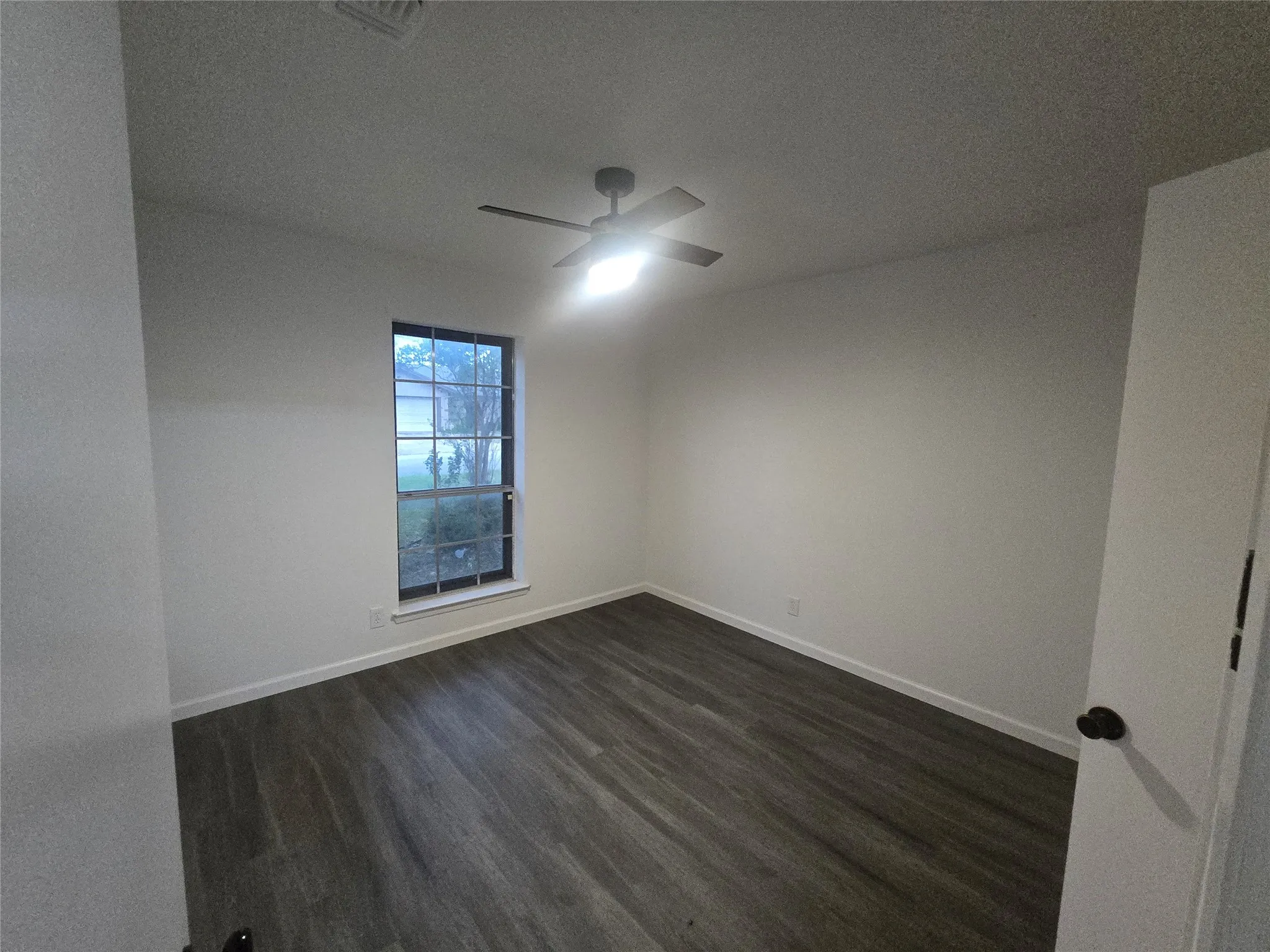 Single Family Residence For Sale in Tarrant County , 7709 Marlborough Drive W, Fort Worth, Texas 76134, 4 Bedroom, 2 Bathroom, 2 Garage spaces, 2,088 Sqft, built in 1972, mls#21219314, Real Estate Agent in Fort Worth, Homes For Sale in Tarrant county, Homes For Sale in Fort Worth, Realtor in Fort Worth Texas, Real Estate Brokerage Independent Realty Texas, Luminita Cordes Realtor