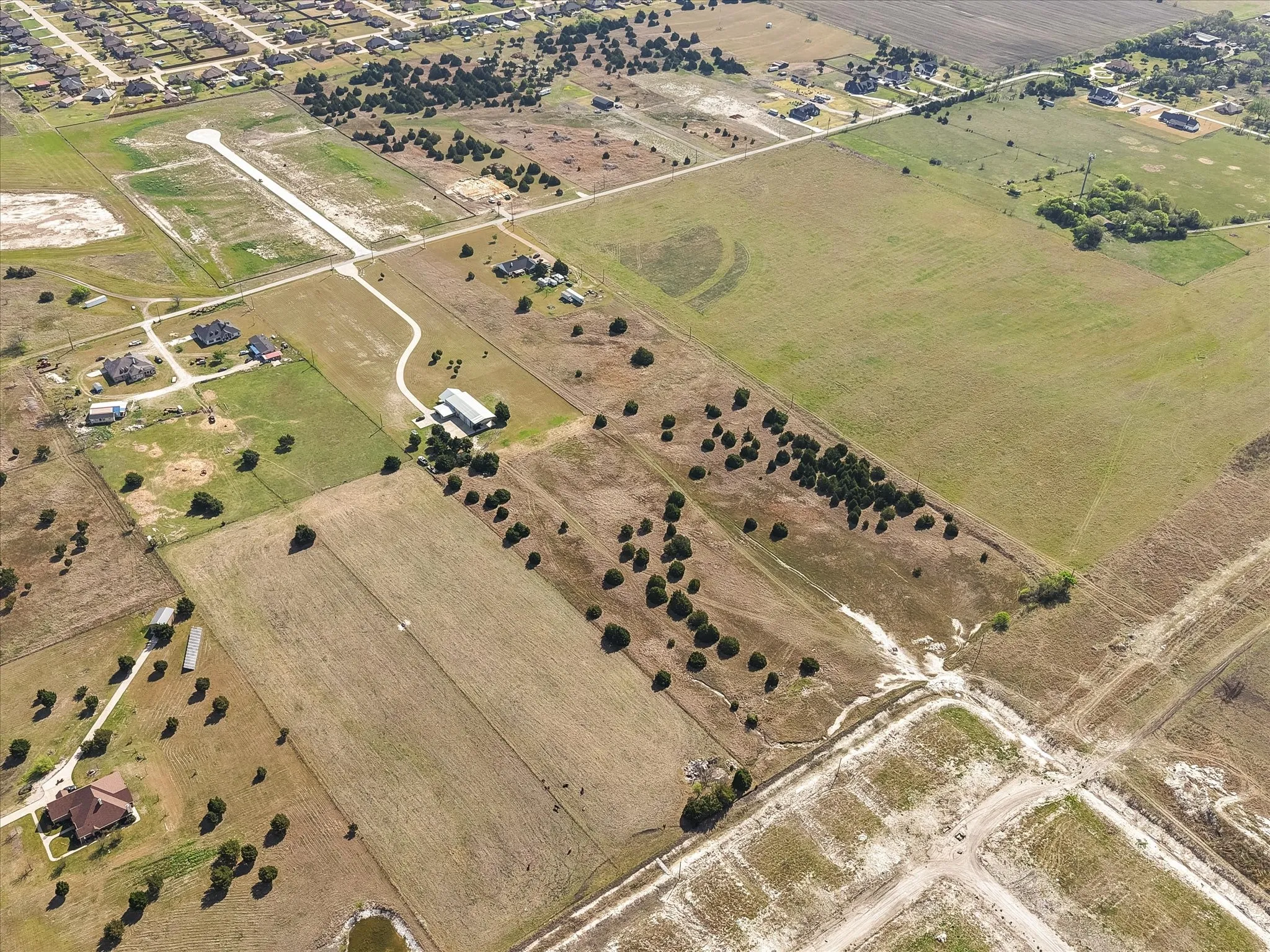 Single Family Residence For Sale in Ellis County , 671 Robnett Road, Waxahachie, Texas 75165, 5 Bedrooms, 4 Bathrooms, 6 Garage spaces, 2,281 Sqft, built in 2017, Preowned, Price $1,260,000, mls#21219298, Real Estate Agent in Waxahachie, Homes For Sale in Ellis county, Homes For Sale in Waxahachie, Realtor in Waxahachie Texas, Real Estate Brokerage Independent Realty Texas, Luminita Cordes Realtor