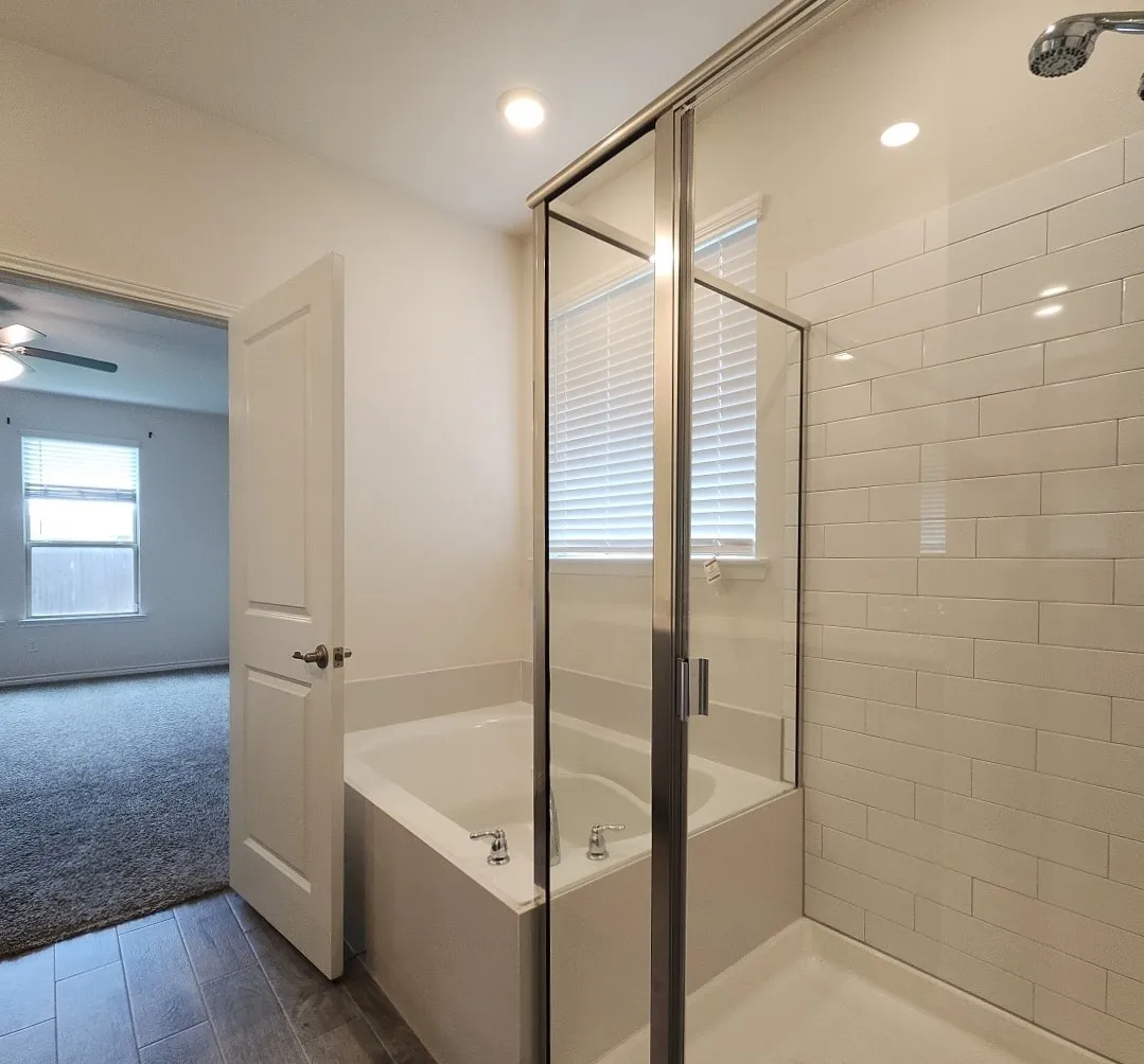Single Family Residence For Sale in Denton County , 11132 Canyon Oak Street, Aubrey, Texas 76227, 3 Bedroom, 2 Bathroom, 2 Garage spaces, 1,633 Sqft, built in 2022, Preowned, mls#21219115, Real Estate Agent in Aubrey, Homes For Sale in Denton county, Homes For Sale in Aubrey, Realtor in Aubrey Texas, Real Estate Brokerage Independent Realty Texas, Luminita Cordes Realtor