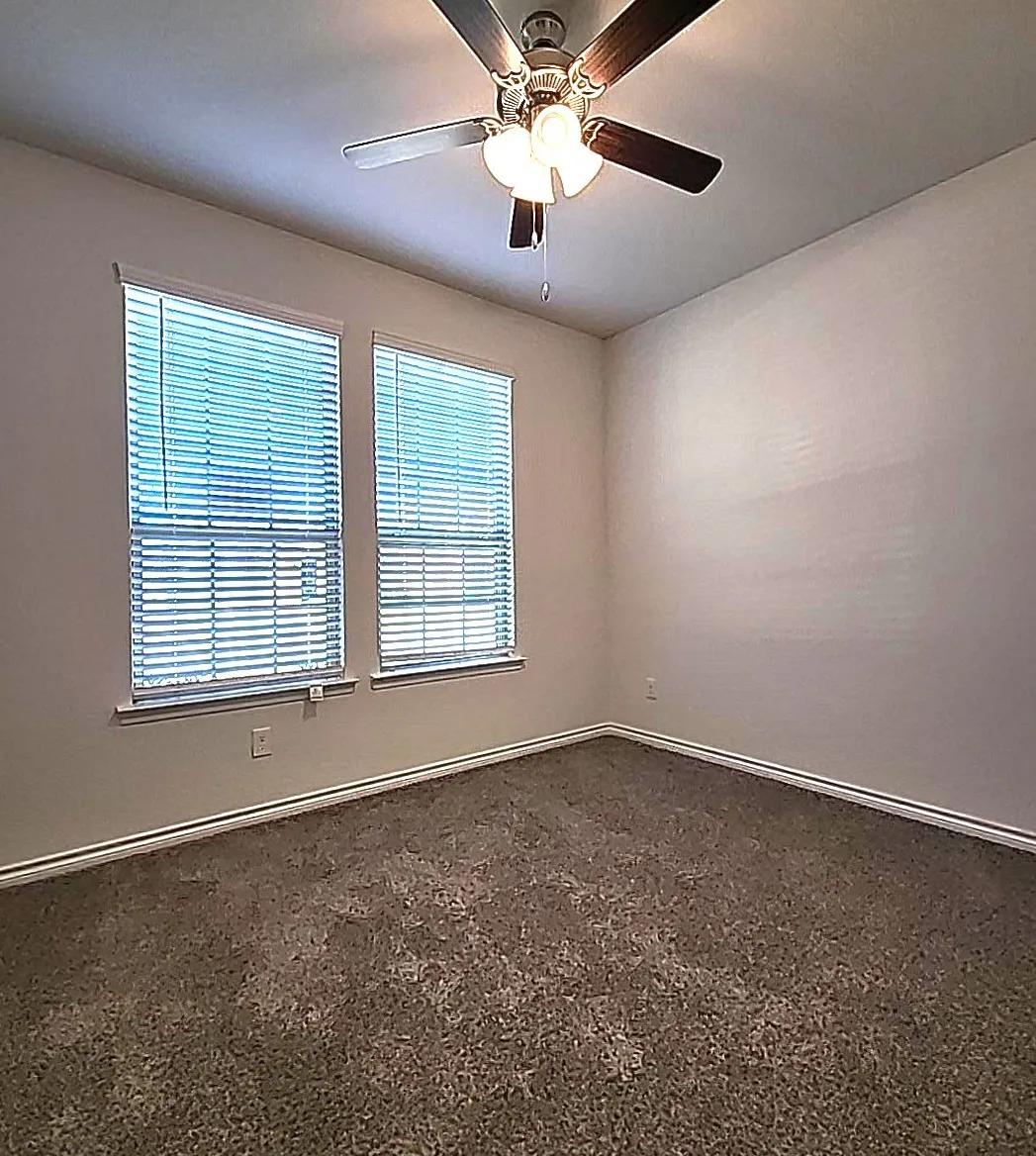 Single Family Residence For Sale in Denton County , 11132 Canyon Oak Street, Aubrey, Texas 76227, 3 Bedroom, 2 Bathroom, 2 Garage spaces, 1,633 Sqft, built in 2022, Preowned, mls#21219115, Real Estate Agent in Aubrey, Homes For Sale in Denton county, Homes For Sale in Aubrey, Realtor in Aubrey Texas, Real Estate Brokerage Independent Realty Texas, Luminita Cordes Realtor