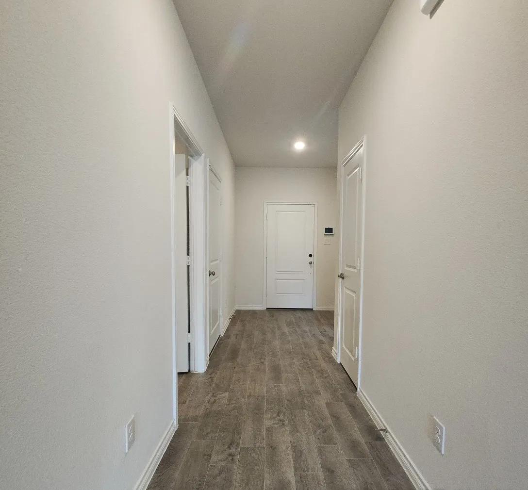 Single Family Residence For Sale in Denton County , 11132 Canyon Oak Street, Aubrey, Texas 76227, 3 Bedroom, 2 Bathroom, 2 Garage spaces, 1,633 Sqft, built in 2022, Preowned, mls#21219115, Real Estate Agent in Aubrey, Homes For Sale in Denton county, Homes For Sale in Aubrey, Realtor in Aubrey Texas, Real Estate Brokerage Independent Realty Texas, Luminita Cordes Realtor