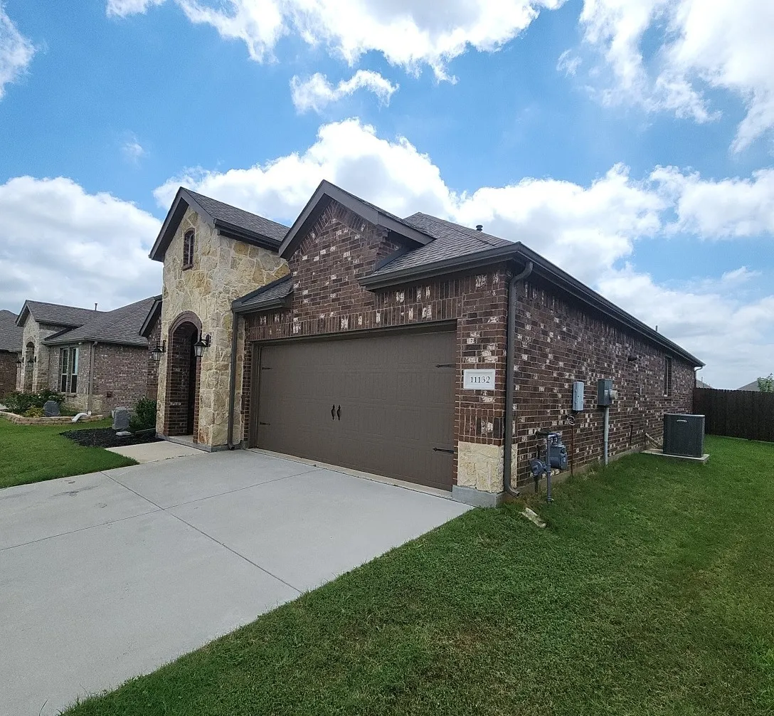 Single Family Residence For Sale in Denton County , 11132 Canyon Oak Street, Aubrey, Texas 76227, 3 Bedroom, 2 Bathroom, 2 Garage spaces, 1,633 Sqft, built in 2022, Preowned, mls#21219115, Real Estate Agent in Aubrey, Homes For Sale in Denton county, Homes For Sale in Aubrey, Realtor in Aubrey Texas, Real Estate Brokerage Independent Realty Texas, Luminita Cordes Realtor