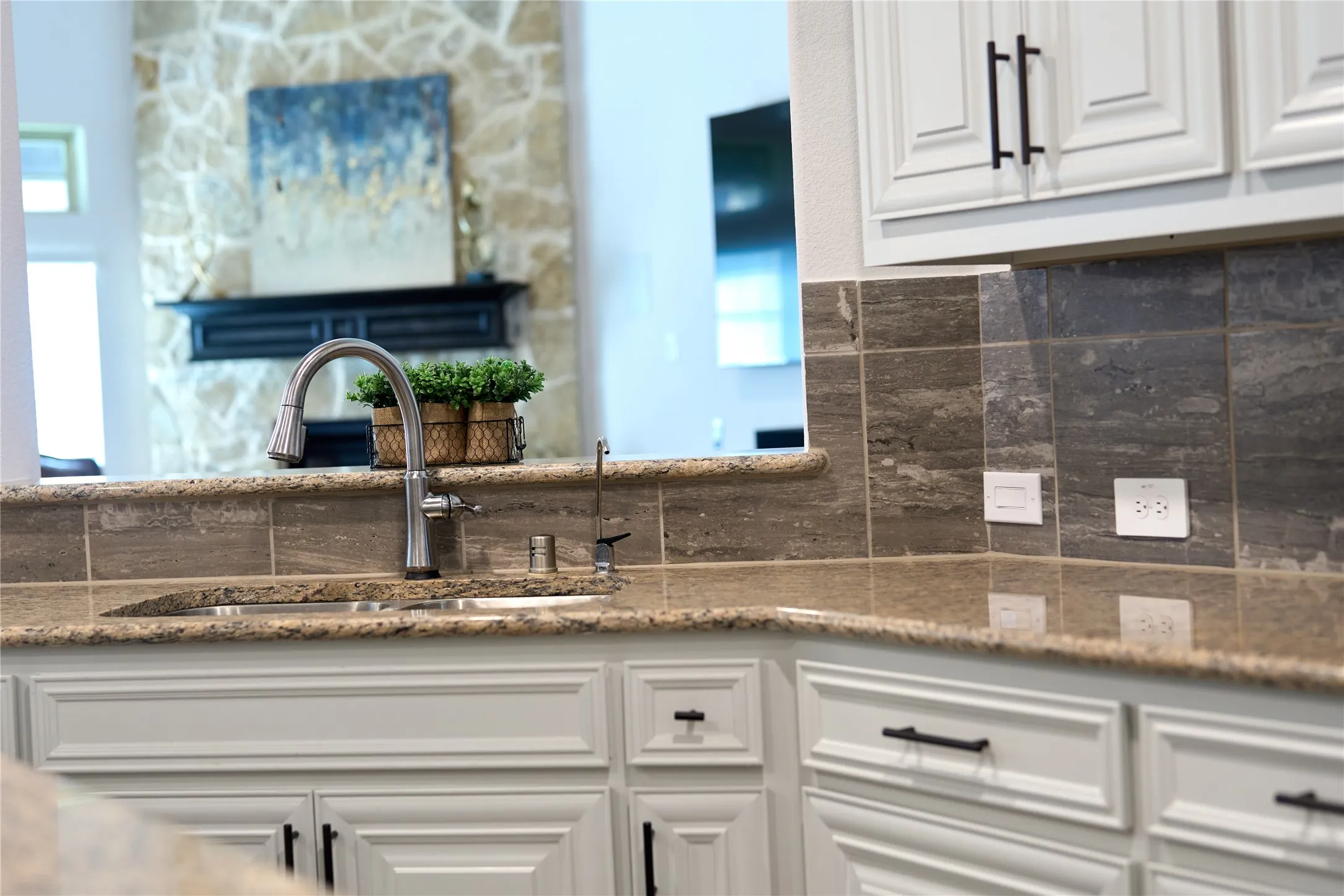 Single Family Residence For Sale in Dallas County , 105 Wild River Court, De Soto, Texas 75115, 5 Bedroom, 4 Bathroom, 2 Garage spaces, 4,210 Sqft, built in 2021, Preowned, mls#21219353, Real Estate Agent in De Soto, Homes For Sale in Dallas county, Homes For Sale in De Soto, Realtor in De Soto Texas, Real Estate Brokerage Independent Realty Texas, Luminita Cordes Realtor