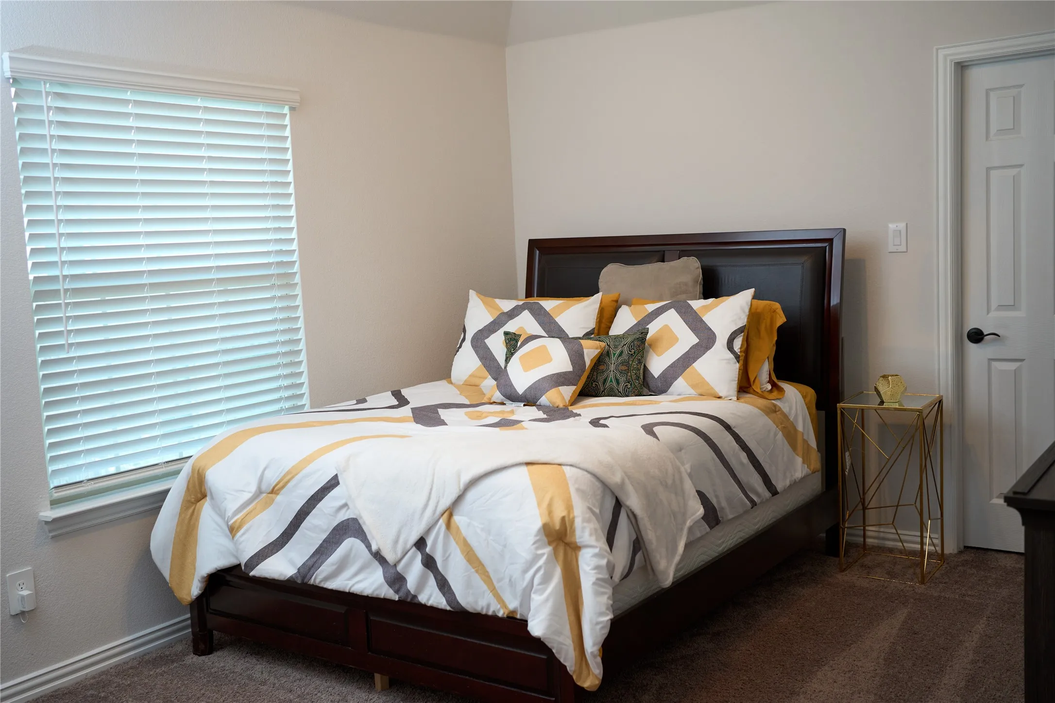 Single Family Residence For Sale in Dallas County , 105 Wild River Court, De Soto, Texas 75115, 5 Bedroom, 4 Bathroom, 2 Garage spaces, 4,210 Sqft, built in 2021, Preowned, mls#21219353, Real Estate Agent in De Soto, Homes For Sale in Dallas county, Homes For Sale in De Soto, Realtor in De Soto Texas, Real Estate Brokerage Independent Realty Texas, Luminita Cordes Realtor