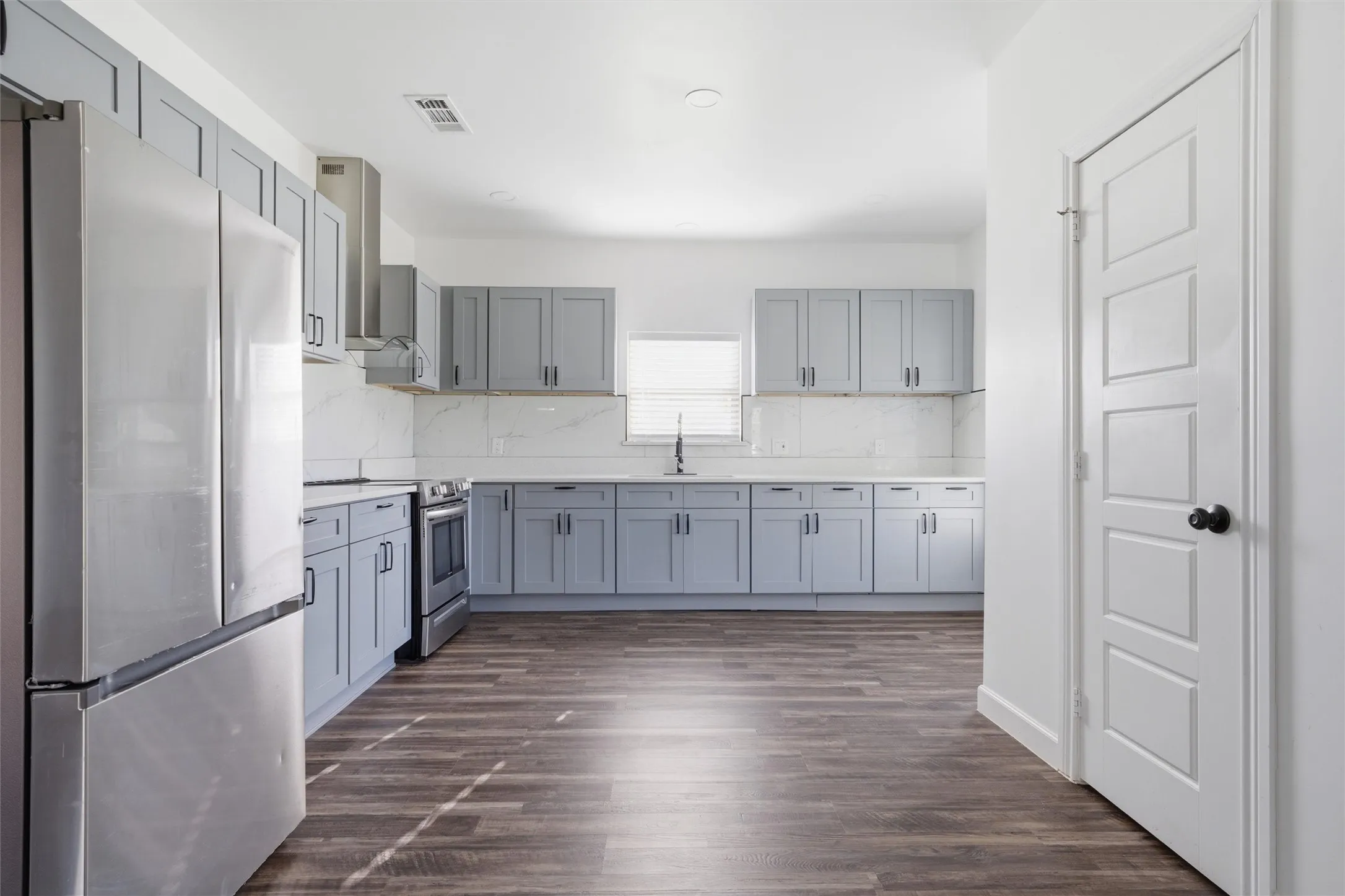Single Family Residence For Sale in Limestone County , 300 S 2nd Street, Tehuacana, Texas 76686, 3 Bedroom, 2 Bathroom, Garage spaces, 1,496 Sqft, built in 1951, Preowned, mls#21212574, Real Estate Agent in Tehuacana, Homes For Sale in Limestone county, Homes For Sale in Tehuacana, Realtor in Tehuacana Texas, Real Estate Brokerage Independent Realty Texas, Luminita Cordes Realtor