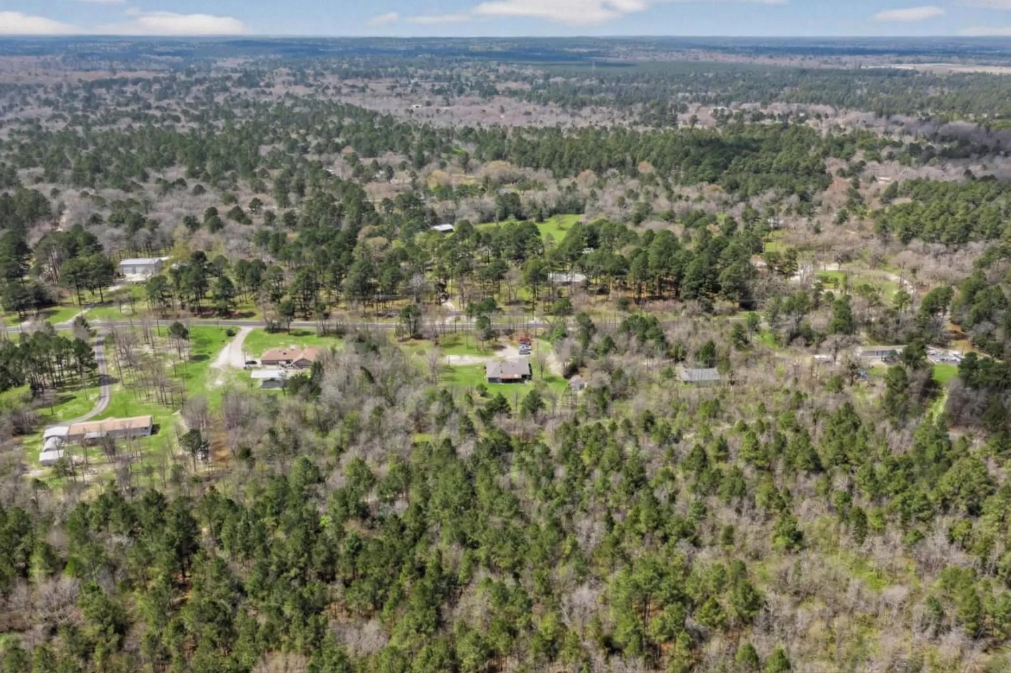 Single Family Residence For Sale in Wood County , 2198 County Road 3540, Hawkins, Texas 75765, 3 Bedrooms, 3 Bathrooms, 2 Garage spaces, 1,800 Sqft, built in 2004, Price $399,999, mls#21206134, Real Estate Agent in Hawkins, Homes For Sale in Wood county, Homes For Sale in Hawkins, Realtor in Hawkins Texas, Real Estate Brokerage Independent Realty Texas, Luminita Cordes Realtor