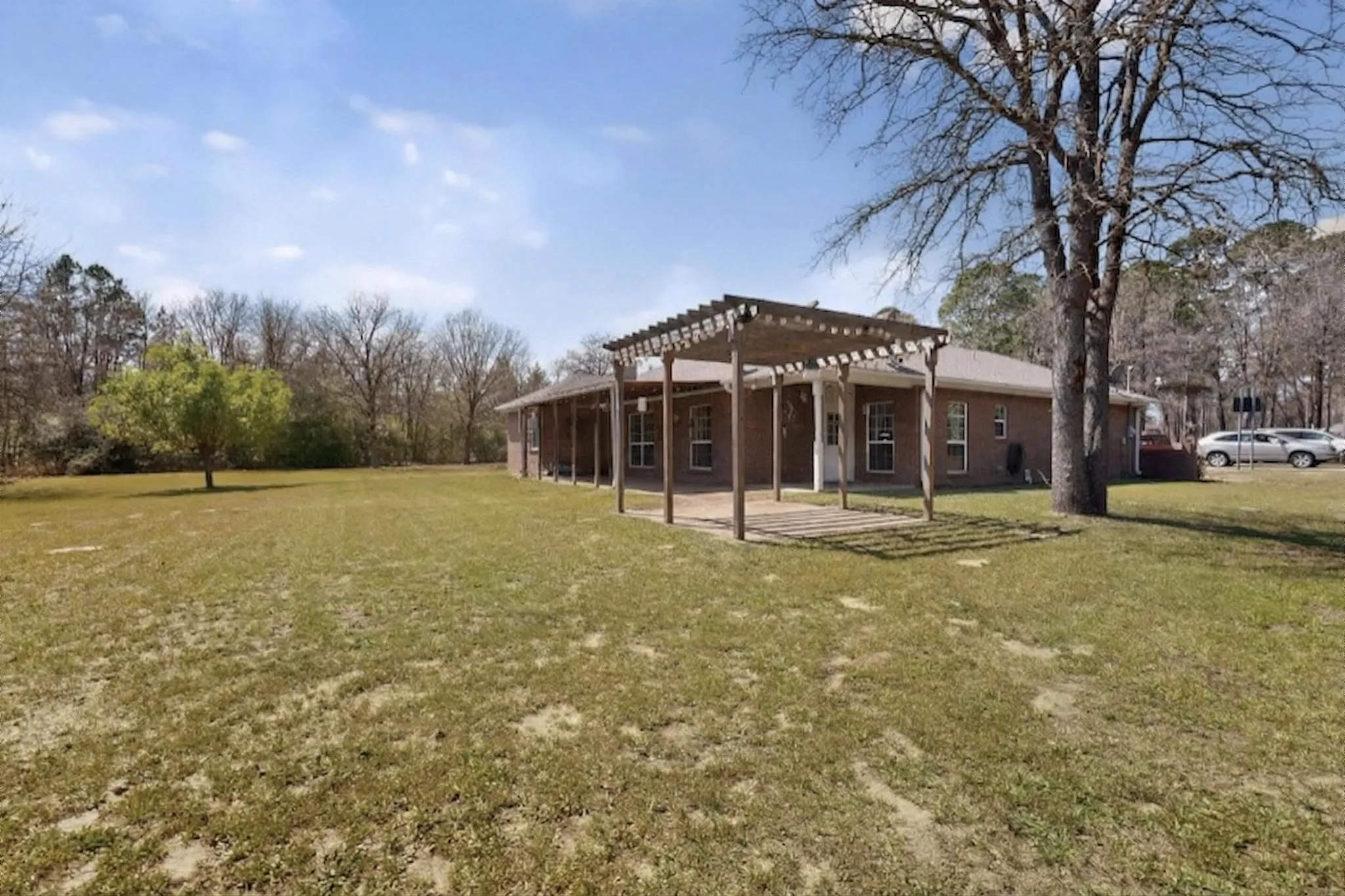 Single Family Residence For Sale in Wood County , 2198 County Road 3540, Hawkins, Texas 75765, 3 Bedrooms, 3 Bathrooms, 2 Garage spaces, 1,800 Sqft, built in 2004, Price $399,999, mls#21206134, Real Estate Agent in Hawkins, Homes For Sale in Wood county, Homes For Sale in Hawkins, Realtor in Hawkins Texas, Real Estate Brokerage Independent Realty Texas, Luminita Cordes Realtor