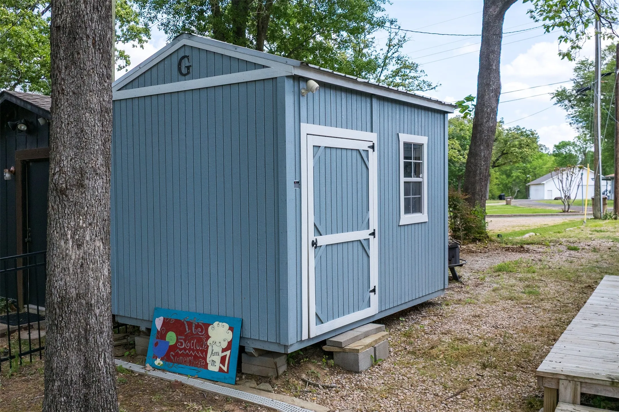 Single Family Residence For Sale in Henderson County , 112 Greenwood Drive, Trinidad, Texas 75163, 2 Bedroom, 1 Bathroom, Garage spaces, 896 Sqft, built in 1970, Preowned, mls#21216865, Real Estate Agent in Trinidad, Homes For Sale in Henderson county, Homes For Sale in Trinidad, Realtor in Trinidad Texas, Real Estate Brokerage Independent Realty Texas, Luminita Cordes Realtor