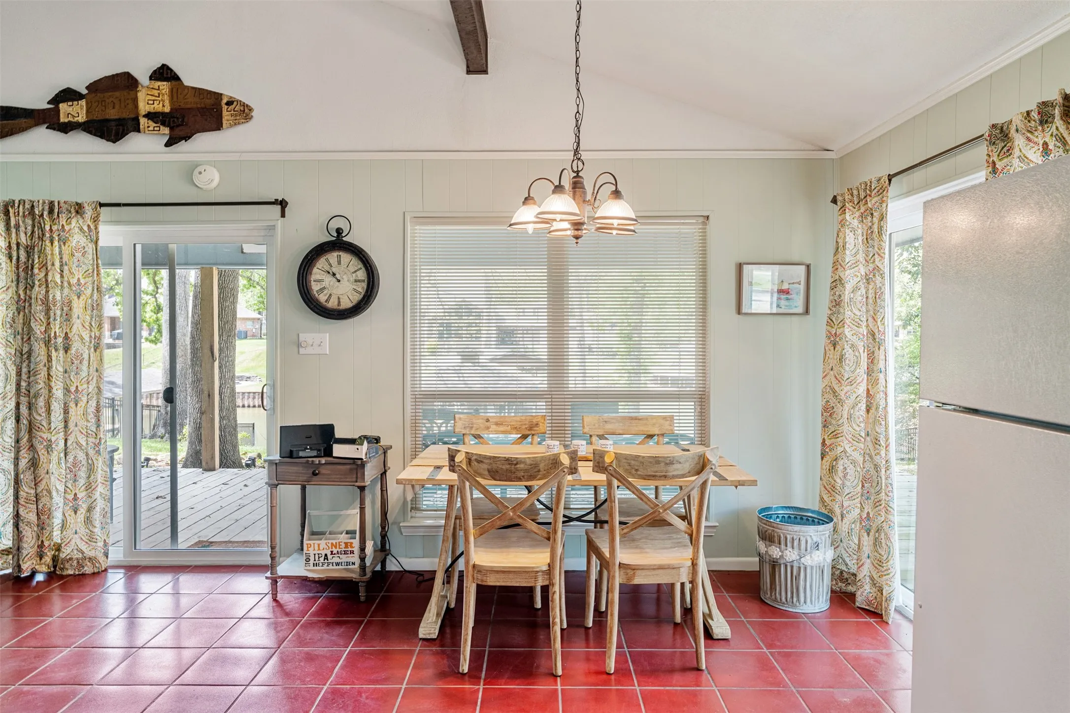 Single Family Residence For Sale in Henderson County , 112 Greenwood Drive, Trinidad, Texas 75163, 2 Bedroom, 1 Bathroom, Garage spaces, 896 Sqft, built in 1970, Preowned, mls#21216865, Real Estate Agent in Trinidad, Homes For Sale in Henderson county, Homes For Sale in Trinidad, Realtor in Trinidad Texas, Real Estate Brokerage Independent Realty Texas, Luminita Cordes Realtor