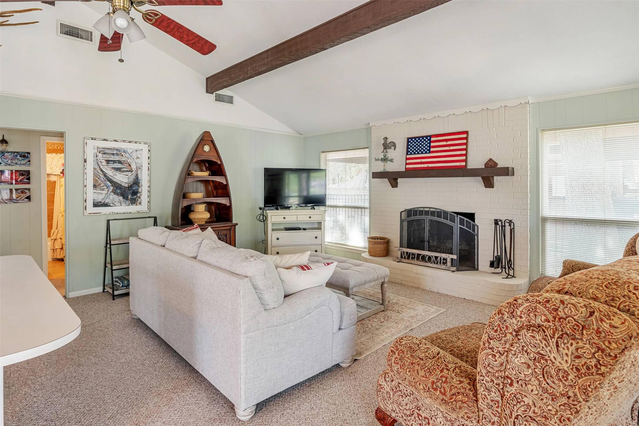 Single Family Residence For Sale in Henderson County , 112 Greenwood Drive, Trinidad, Texas 75163, 2 Bedroom, 1 Bathroom, Garage spaces, 896 Sqft, built in 1970, Preowned, mls#21216865, Real Estate Agent in Trinidad, Homes For Sale in Henderson county, Homes For Sale in Trinidad, Realtor in Trinidad Texas, Real Estate Brokerage Independent Realty Texas, Luminita Cordes Realtor