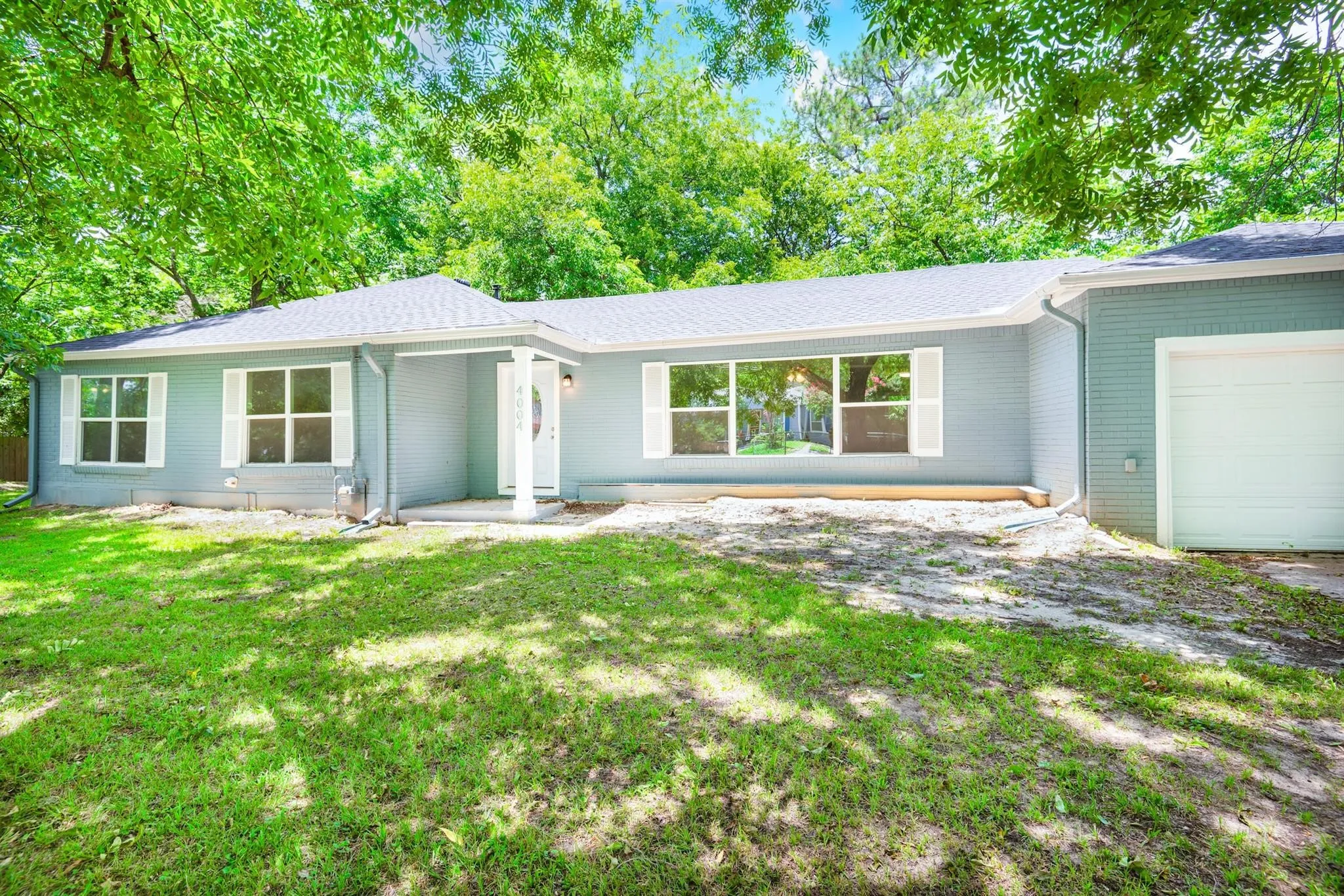 Single Family Residence For Sale in Hunt County , 4004 4th Street, Greenville, Texas 75401, 4 Bedroom, 3 Bathroom, 2 Garage spaces, 1,942 Sqft, built in 1960, Preowned, mls#21219459, Real Estate Agent in Greenville, Homes For Sale in Hunt county, Homes For Sale in Greenville, Realtor in Greenville Texas, Real Estate Brokerage Independent Realty Texas, Luminita Cordes Realtor
