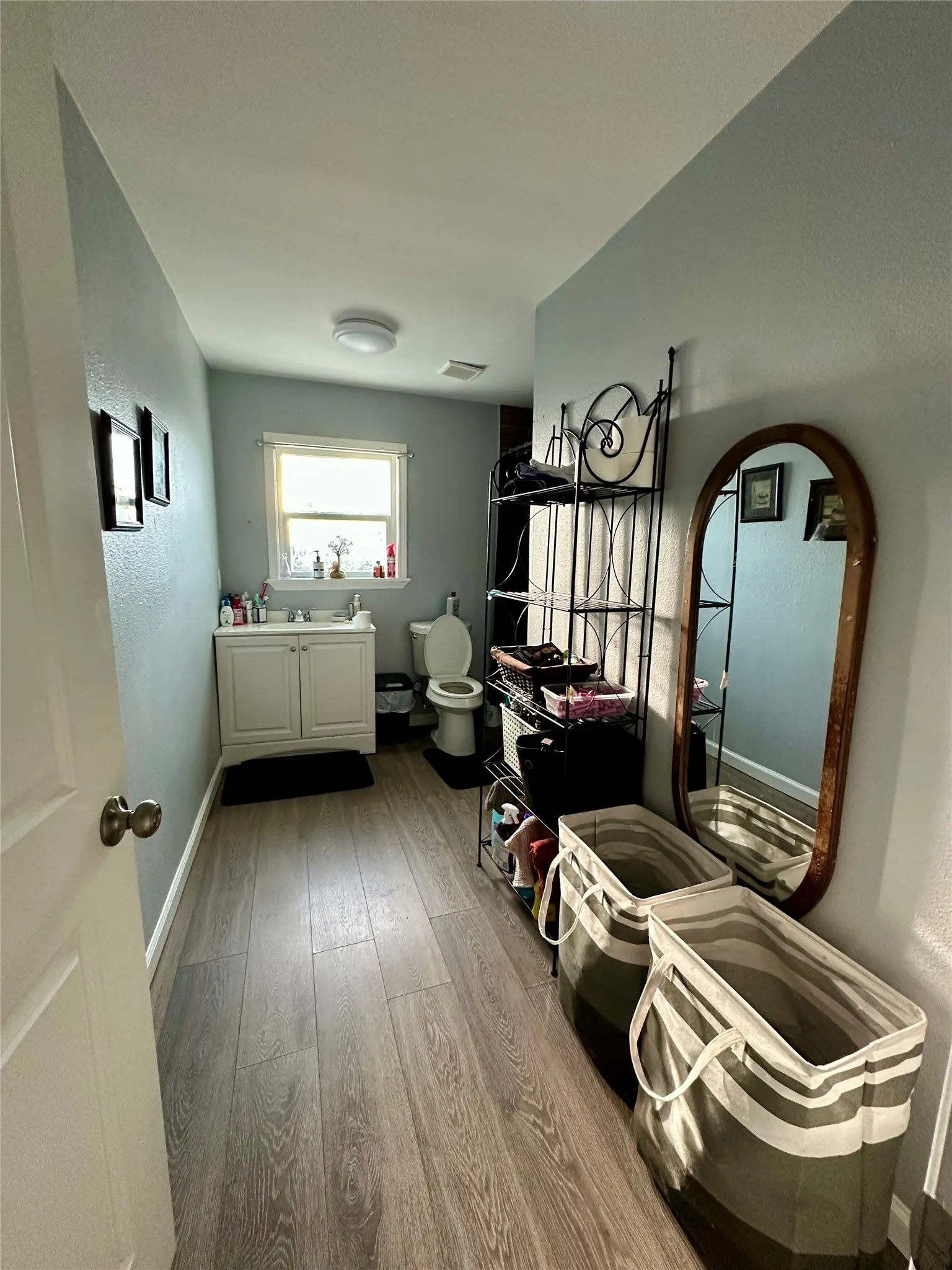 Single Family Residence For Sale in Hunt County , 4004 4th Street, Greenville, Texas 75401, 4 Bedroom, 3 Bathroom, 2 Garage spaces, 1,942 Sqft, built in 1960, Preowned, mls#21219459, Real Estate Agent in Greenville, Homes For Sale in Hunt county, Homes For Sale in Greenville, Realtor in Greenville Texas, Real Estate Brokerage Independent Realty Texas, Luminita Cordes Realtor