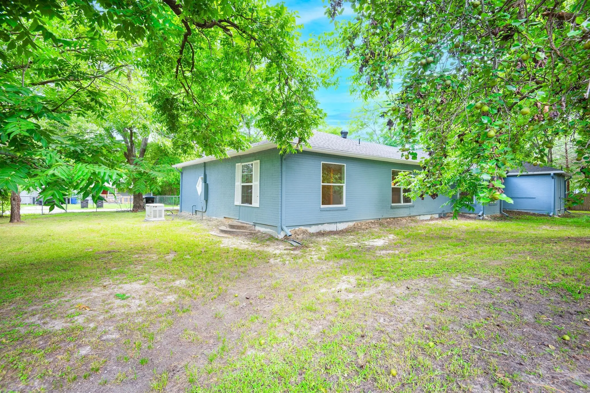 Single Family Residence For Sale in Hunt County , 4004 4th Street, Greenville, Texas 75401, 4 Bedroom, 3 Bathroom, 2 Garage spaces, 1,942 Sqft, built in 1960, Preowned, mls#21219459, Real Estate Agent in Greenville, Homes For Sale in Hunt county, Homes For Sale in Greenville, Realtor in Greenville Texas, Real Estate Brokerage Independent Realty Texas, Luminita Cordes Realtor