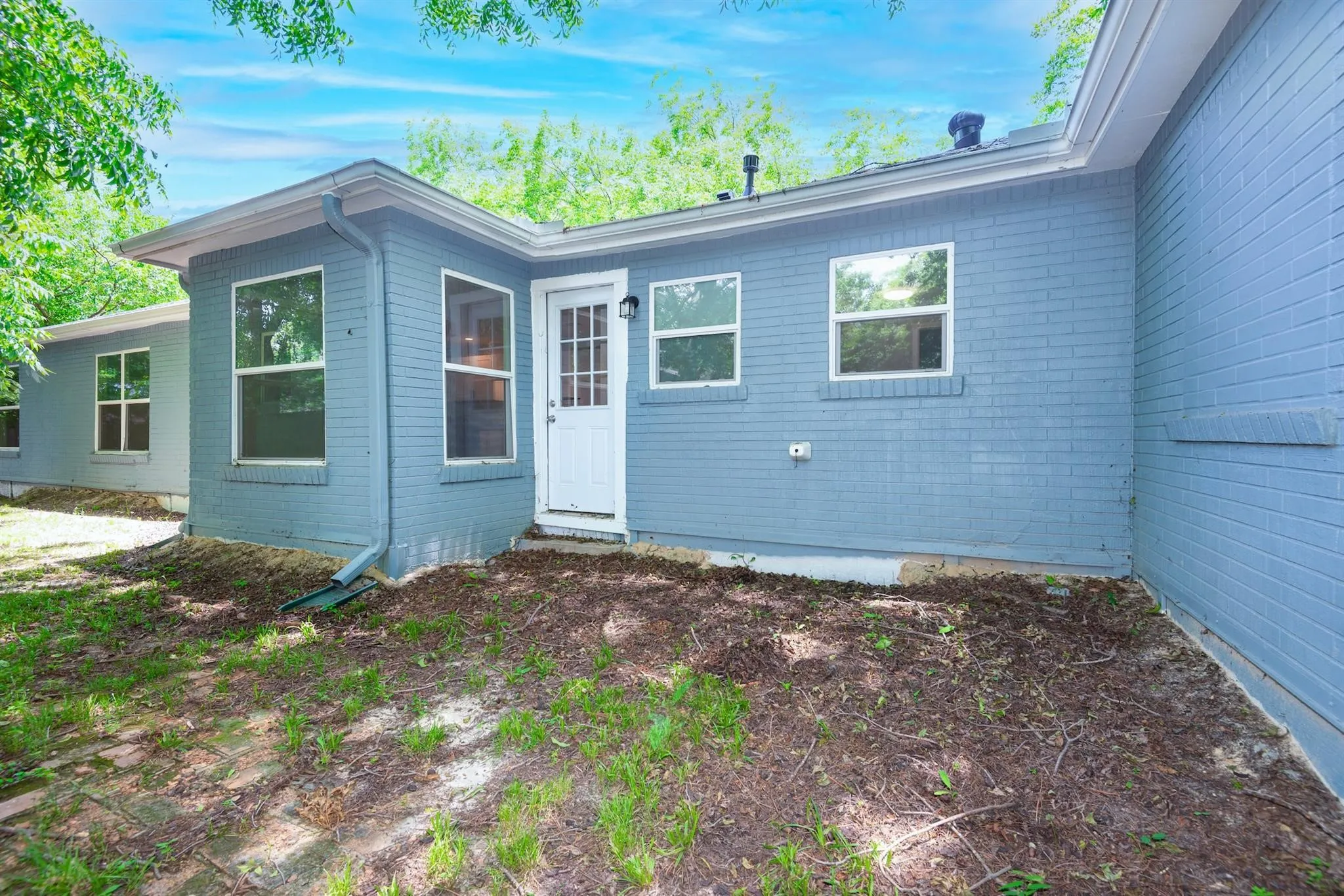 Single Family Residence For Sale in Hunt County , 4004 4th Street, Greenville, Texas 75401, 4 Bedroom, 3 Bathroom, 2 Garage spaces, 1,942 Sqft, built in 1960, Preowned, mls#21219459, Real Estate Agent in Greenville, Homes For Sale in Hunt county, Homes For Sale in Greenville, Realtor in Greenville Texas, Real Estate Brokerage Independent Realty Texas, Luminita Cordes Realtor