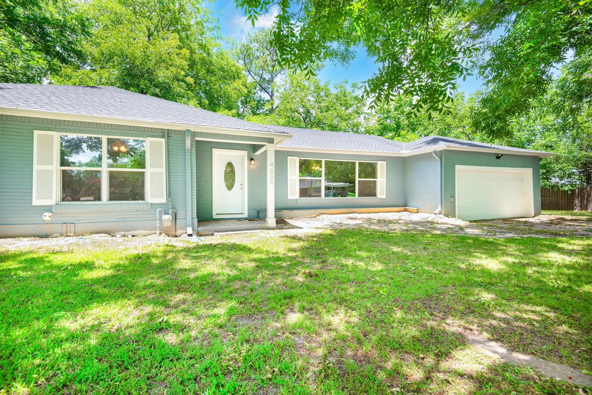 Single Family Residence For Sale in Hunt County , 4004 4th Street, Greenville, Texas 75401, 4 Bedroom, 3 Bathroom, 2 Garage spaces, 1,942 Sqft, built in 1960, Preowned, mls#21219459, Real Estate Agent in Greenville, Homes For Sale in Hunt county, Homes For Sale in Greenville, Realtor in Greenville Texas, Real Estate Brokerage Independent Realty Texas, Luminita Cordes Realtor