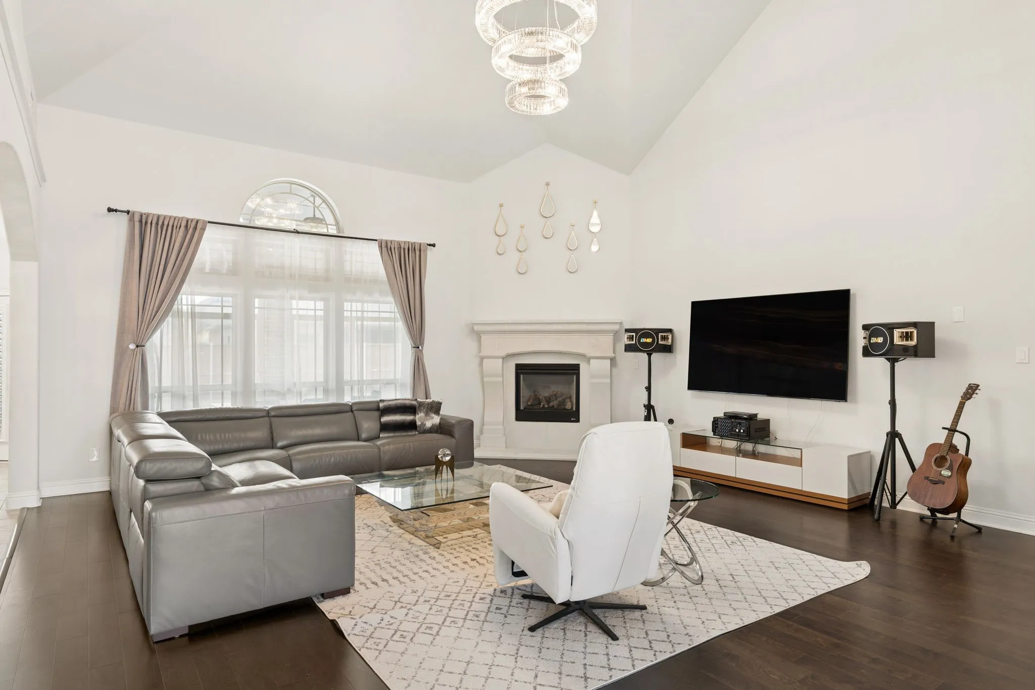 Single Family Residence For Sale in Tarrant County , 2671 Corona Drive, Grand Prairie, Texas 75054, 5 Bedroom, 4 Bathroom, 2 Garage spaces, 3,909 Sqft, built in 2020, mls#21219473, Real Estate Agent in Grand Prairie, Homes For Sale in Tarrant county, Homes For Sale in Grand Prairie, Realtor in Grand Prairie Texas, Real Estate Brokerage Independent Realty Texas, Luminita Cordes Realtor