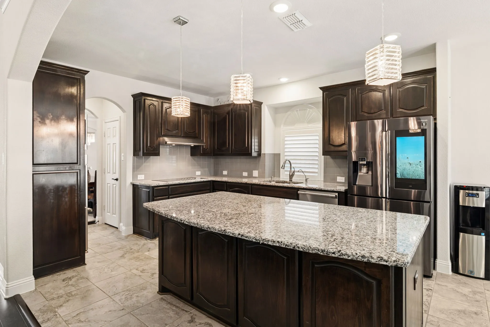 Single Family Residence For Sale in Tarrant County , 2671 Corona Drive, Grand Prairie, Texas 75054, 5 Bedroom, 4 Bathroom, 2 Garage spaces, 3,909 Sqft, built in 2020, mls#21219473, Real Estate Agent in Grand Prairie, Homes For Sale in Tarrant county, Homes For Sale in Grand Prairie, Realtor in Grand Prairie Texas, Real Estate Brokerage Independent Realty Texas, Luminita Cordes Realtor
