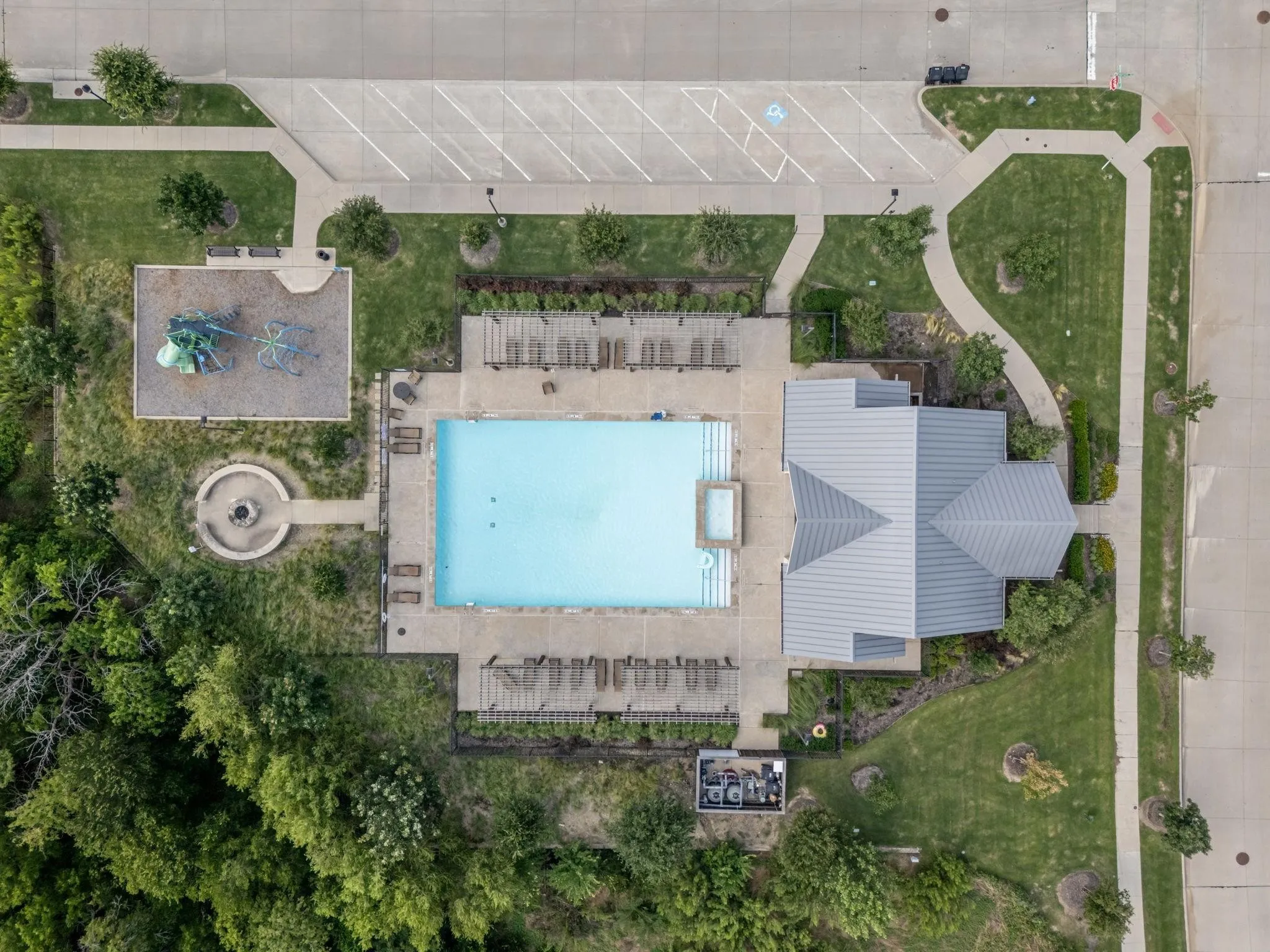 Townhouse For Sale in Collin County , 7247 Panicum Drive, Frisco, Texas 75033, 2 Bedroom, 3 Bathroom, 2 Garage spaces, 1,800 Sqft, built in 2021, Preowned, mls#21217025, Real Estate Agent in Frisco, Homes For Sale in Collin county, Homes For Sale in Frisco, Realtor in Frisco Texas, Real Estate Brokerage Independent Realty Texas, Luminita Cordes Realtor