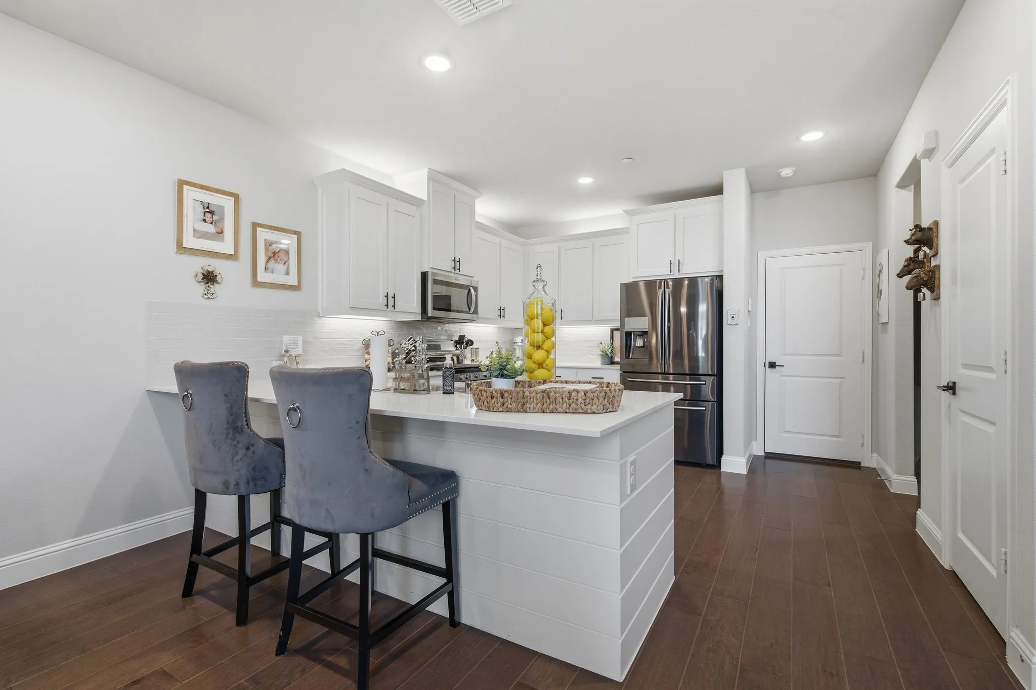 Townhouse For Sale in Collin County , 7247 Panicum Drive, Frisco, Texas 75033, 2 Bedroom, 3 Bathroom, 2 Garage spaces, 1,800 Sqft, built in 2021, Preowned, mls#21217025, Real Estate Agent in Frisco, Homes For Sale in Collin county, Homes For Sale in Frisco, Realtor in Frisco Texas, Real Estate Brokerage Independent Realty Texas, Luminita Cordes Realtor
