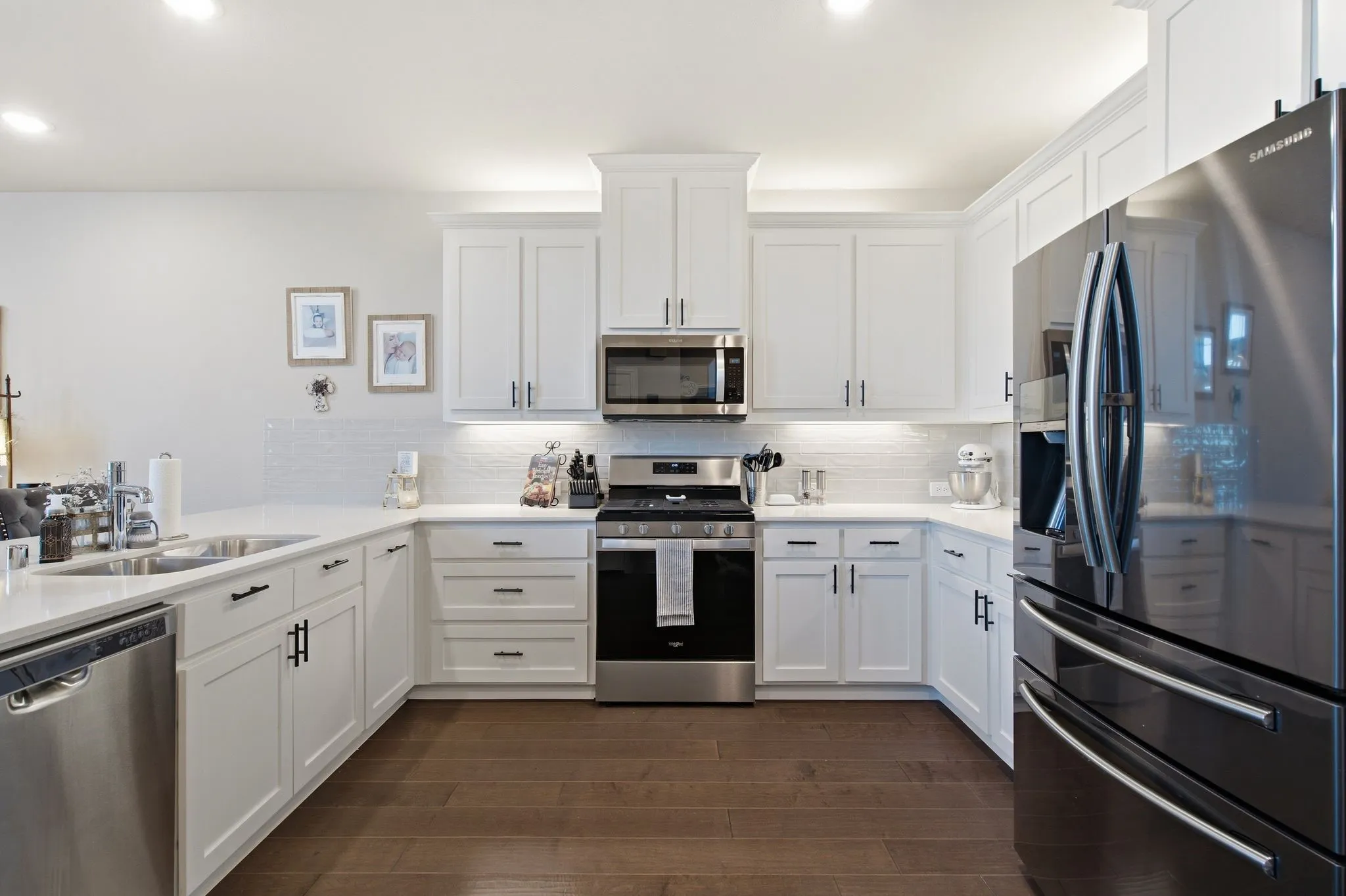 Townhouse For Sale in Collin County , 7247 Panicum Drive, Frisco, Texas 75033, 2 Bedroom, 3 Bathroom, 2 Garage spaces, 1,800 Sqft, built in 2021, Preowned, mls#21217025, Real Estate Agent in Frisco, Homes For Sale in Collin county, Homes For Sale in Frisco, Realtor in Frisco Texas, Real Estate Brokerage Independent Realty Texas, Luminita Cordes Realtor