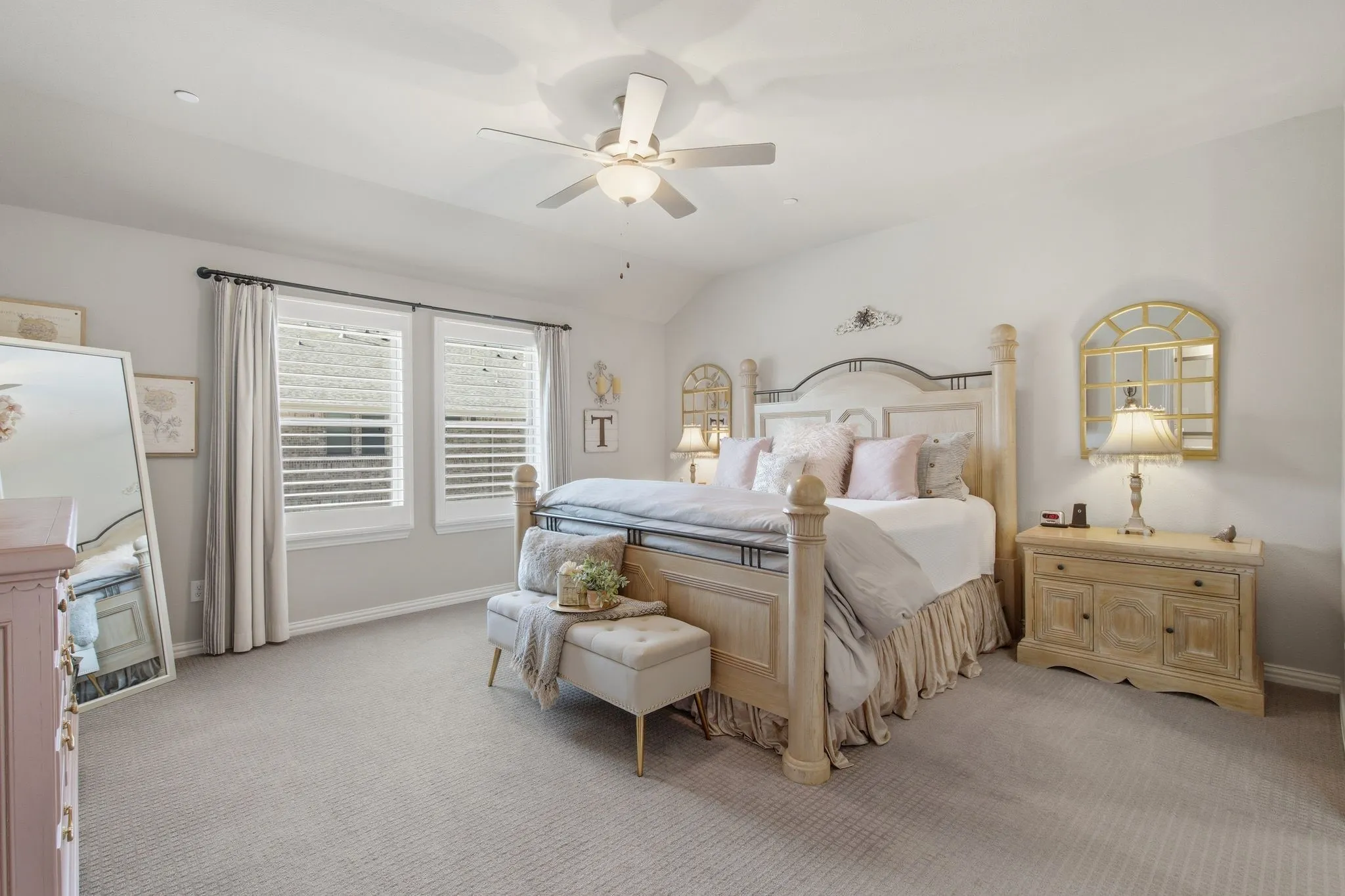 Townhouse For Sale in Collin County , 7247 Panicum Drive, Frisco, Texas 75033, 2 Bedroom, 3 Bathroom, 2 Garage spaces, 1,800 Sqft, built in 2021, Preowned, mls#21217025, Real Estate Agent in Frisco, Homes For Sale in Collin county, Homes For Sale in Frisco, Realtor in Frisco Texas, Real Estate Brokerage Independent Realty Texas, Luminita Cordes Realtor