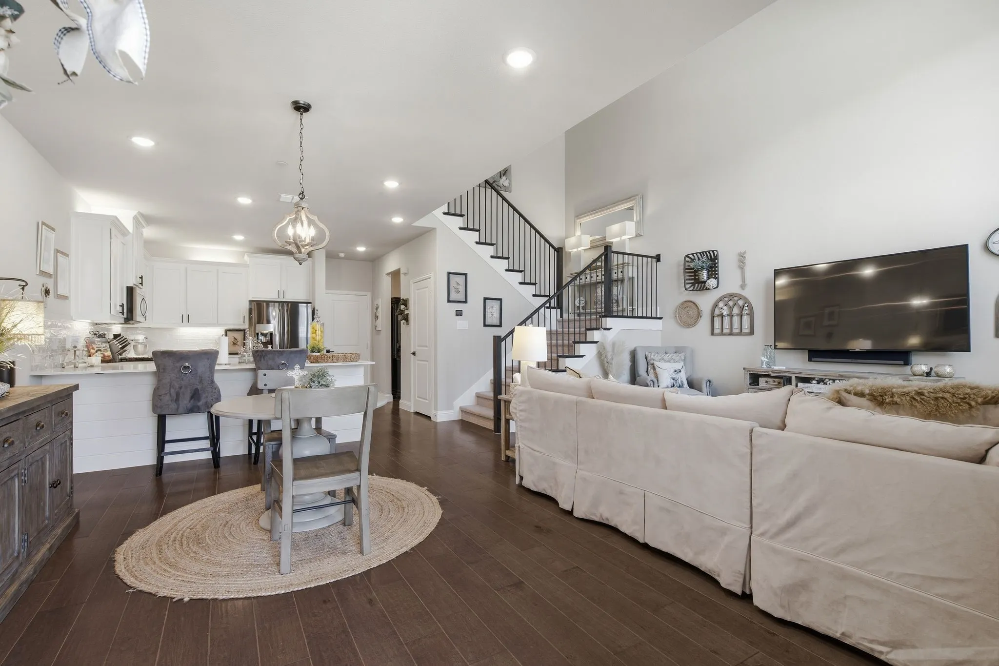 Townhouse For Sale in Collin County , 7247 Panicum Drive, Frisco, Texas 75033, 2 Bedroom, 3 Bathroom, 2 Garage spaces, 1,800 Sqft, built in 2021, Preowned, mls#21217025, Real Estate Agent in Frisco, Homes For Sale in Collin county, Homes For Sale in Frisco, Realtor in Frisco Texas, Real Estate Brokerage Independent Realty Texas, Luminita Cordes Realtor
