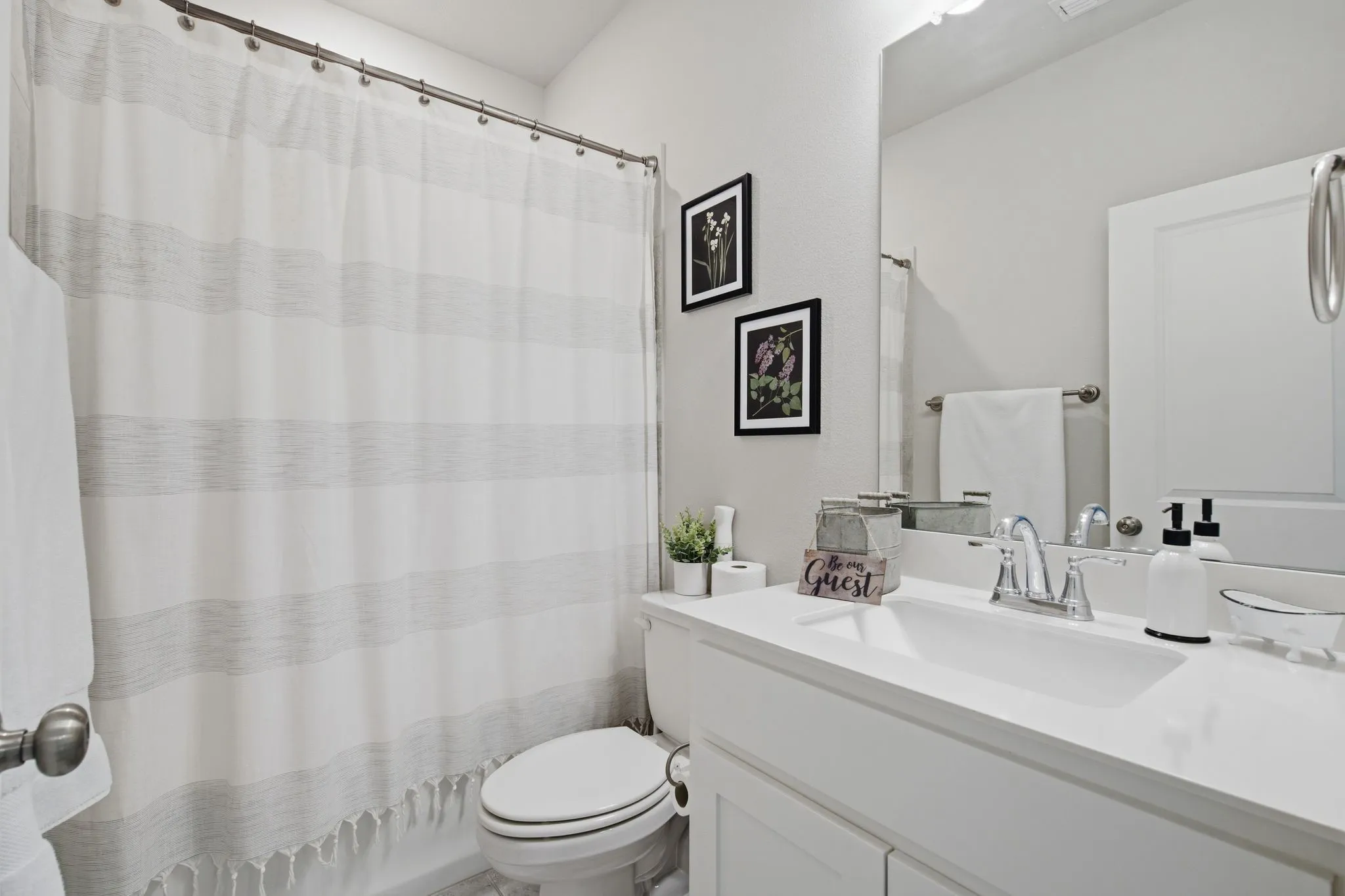 Townhouse For Sale in Collin County , 7247 Panicum Drive, Frisco, Texas 75033, 2 Bedroom, 3 Bathroom, 2 Garage spaces, 1,800 Sqft, built in 2021, Preowned, mls#21217025, Real Estate Agent in Frisco, Homes For Sale in Collin county, Homes For Sale in Frisco, Realtor in Frisco Texas, Real Estate Brokerage Independent Realty Texas, Luminita Cordes Realtor