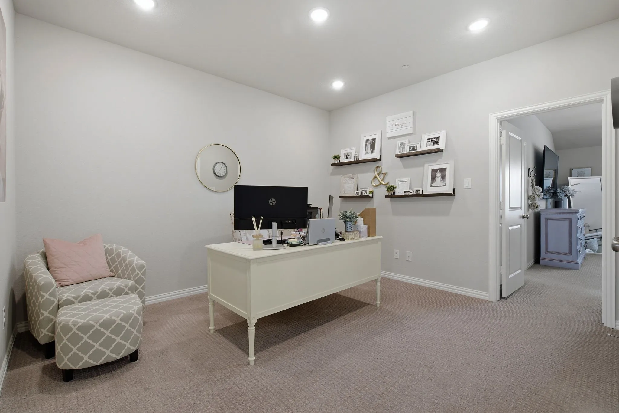 Townhouse For Sale in Collin County , 7247 Panicum Drive, Frisco, Texas 75033, 2 Bedroom, 3 Bathroom, 2 Garage spaces, 1,800 Sqft, built in 2021, Preowned, mls#21217025, Real Estate Agent in Frisco, Homes For Sale in Collin county, Homes For Sale in Frisco, Realtor in Frisco Texas, Real Estate Brokerage Independent Realty Texas, Luminita Cordes Realtor