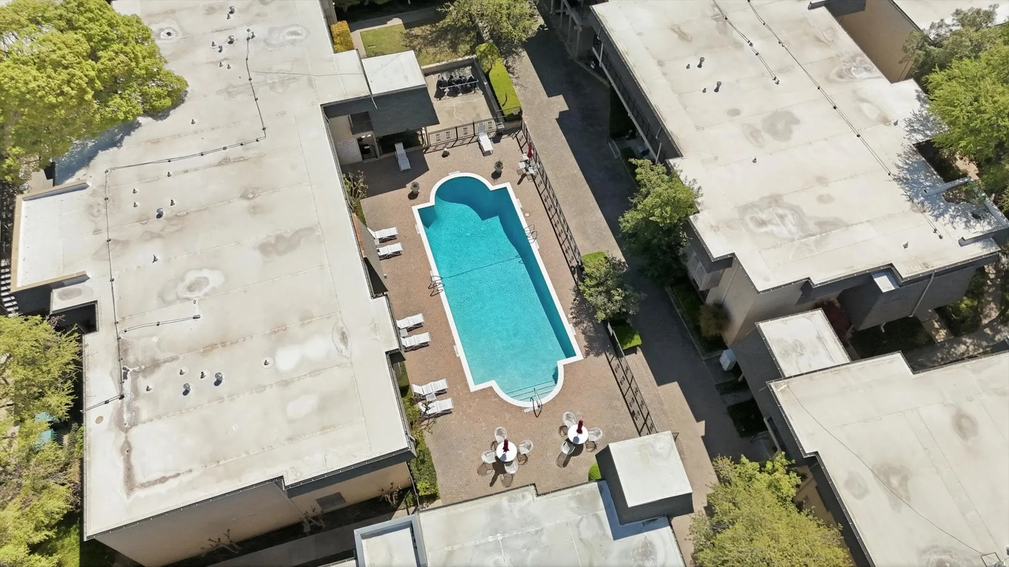 Condominium For Sale in Tarrant County , 4320 Bellaire Drive S 240W, Fort Worth, Texas 76109, 2 Bedroom, 2 Bathroom, Garage spaces, 1,220 Sqft, built in 1967, mls#21218970, Real Estate Agent in Fort Worth, Homes For Sale in Tarrant county, Homes For Sale in Fort Worth, Realtor in Fort Worth Texas, Real Estate Brokerage Independent Realty Texas, Luminita Cordes Realtor