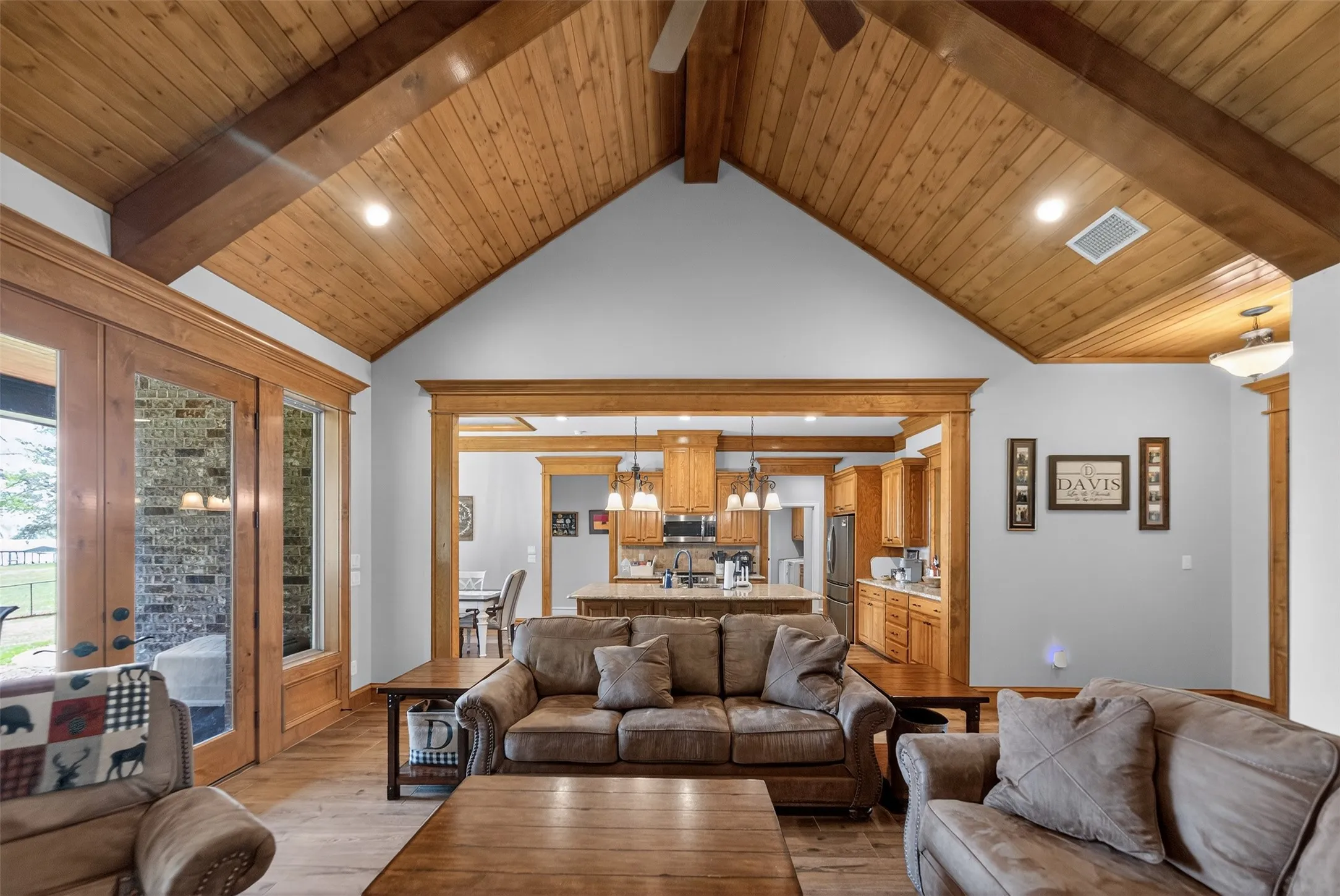 Single Family Residence For Sale in Henderson County , 10227 County Road 4101, Frankston, Texas 75763, 4 Bedroom, 2 Bathroom, 2 Garage spaces, 2,113 Sqft, built in 2019, mls#21218943, Real Estate Agent in Frankston, Homes For Sale in Henderson county, Homes For Sale in Frankston, Realtor in Frankston Texas, Real Estate Brokerage Independent Realty Texas, Luminita Cordes Realtor