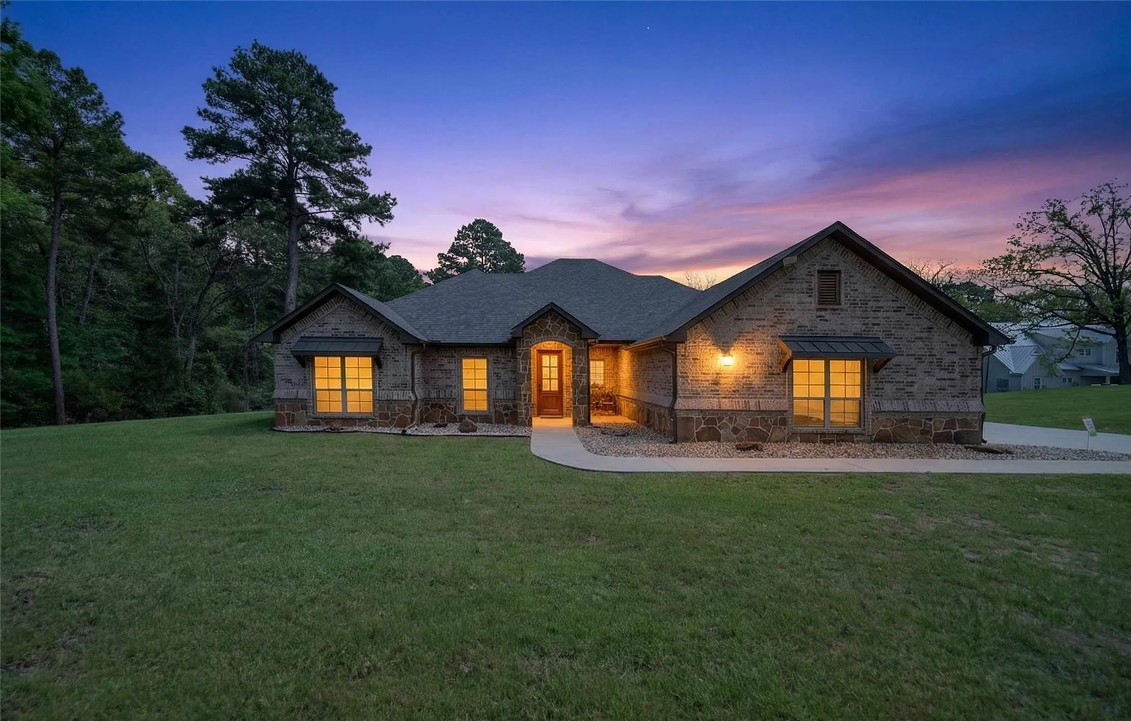 Single Family Residence For Sale in Henderson County , 10227 County Road 4101, Frankston, Texas 75763, 4 Bedroom, 2 Bathroom, 2 Garage spaces, 2,113 Sqft, built in 2019, mls#21218943, Real Estate Agent in Frankston, Homes For Sale in Henderson county, Homes For Sale in Frankston, Realtor in Frankston Texas, Real Estate Brokerage Independent Realty Texas, Luminita Cordes Realtor