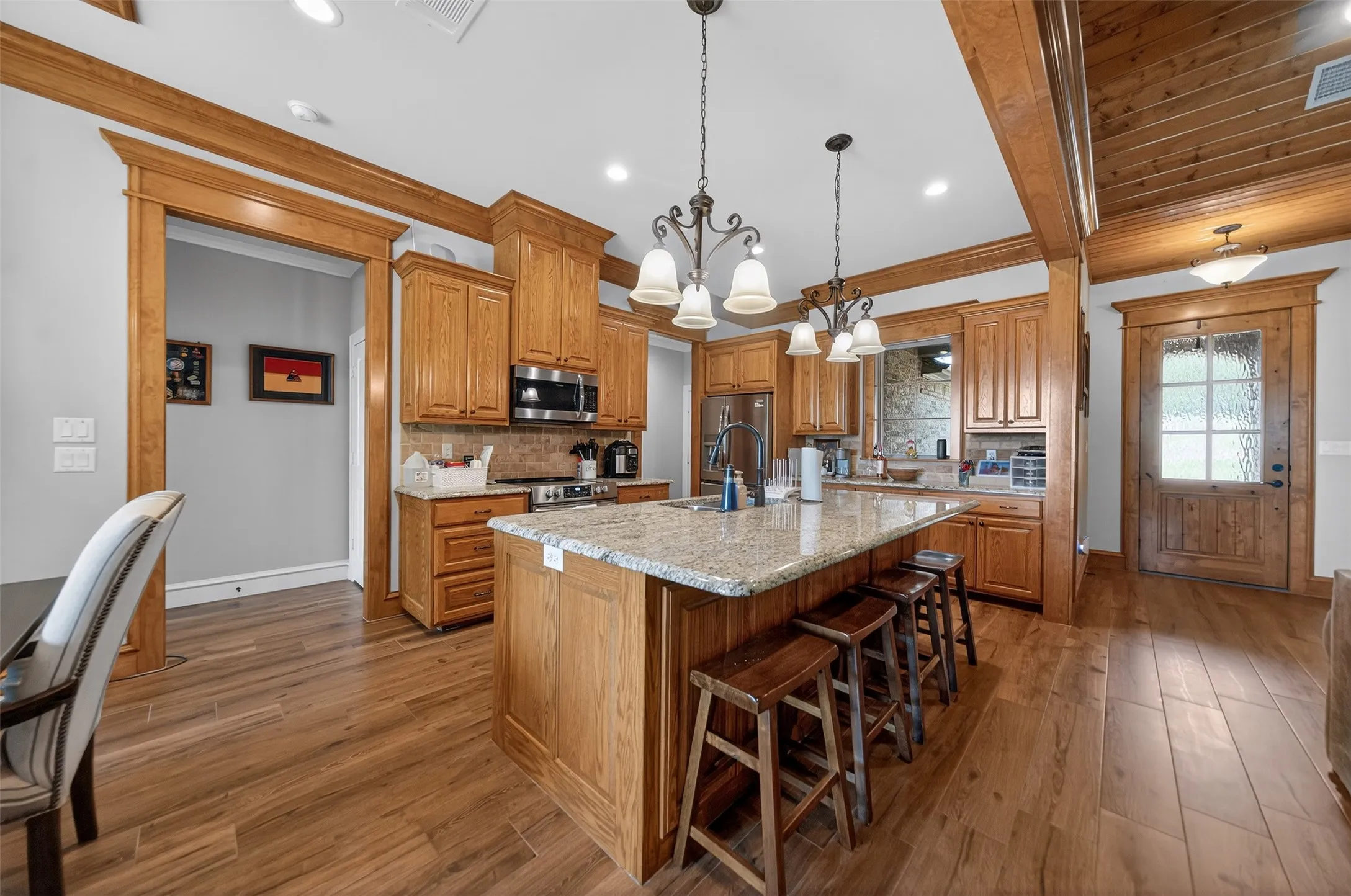 Single Family Residence For Sale in Henderson County , 10227 County Road 4101, Frankston, Texas 75763, 4 Bedroom, 2 Bathroom, 2 Garage spaces, 2,113 Sqft, built in 2019, mls#21218943, Real Estate Agent in Frankston, Homes For Sale in Henderson county, Homes For Sale in Frankston, Realtor in Frankston Texas, Real Estate Brokerage Independent Realty Texas, Luminita Cordes Realtor