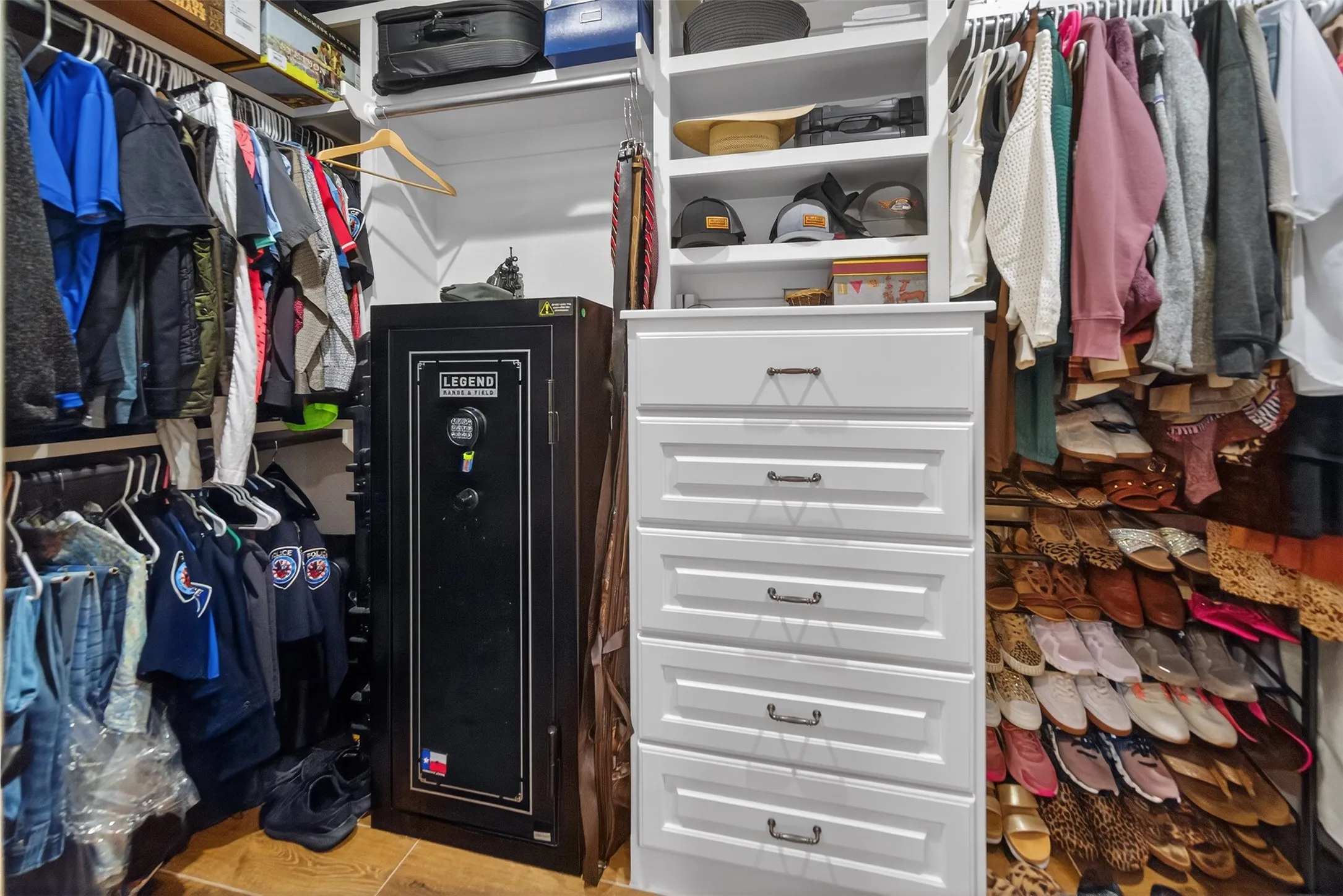 Single Family Residence For Sale in Henderson County , 10227 County Road 4101, Frankston, Texas 75763, 4 Bedroom, 2 Bathroom, 2 Garage spaces, 2,113 Sqft, built in 2019, mls#21218943, Real Estate Agent in Frankston, Homes For Sale in Henderson county, Homes For Sale in Frankston, Realtor in Frankston Texas, Real Estate Brokerage Independent Realty Texas, Luminita Cordes Realtor