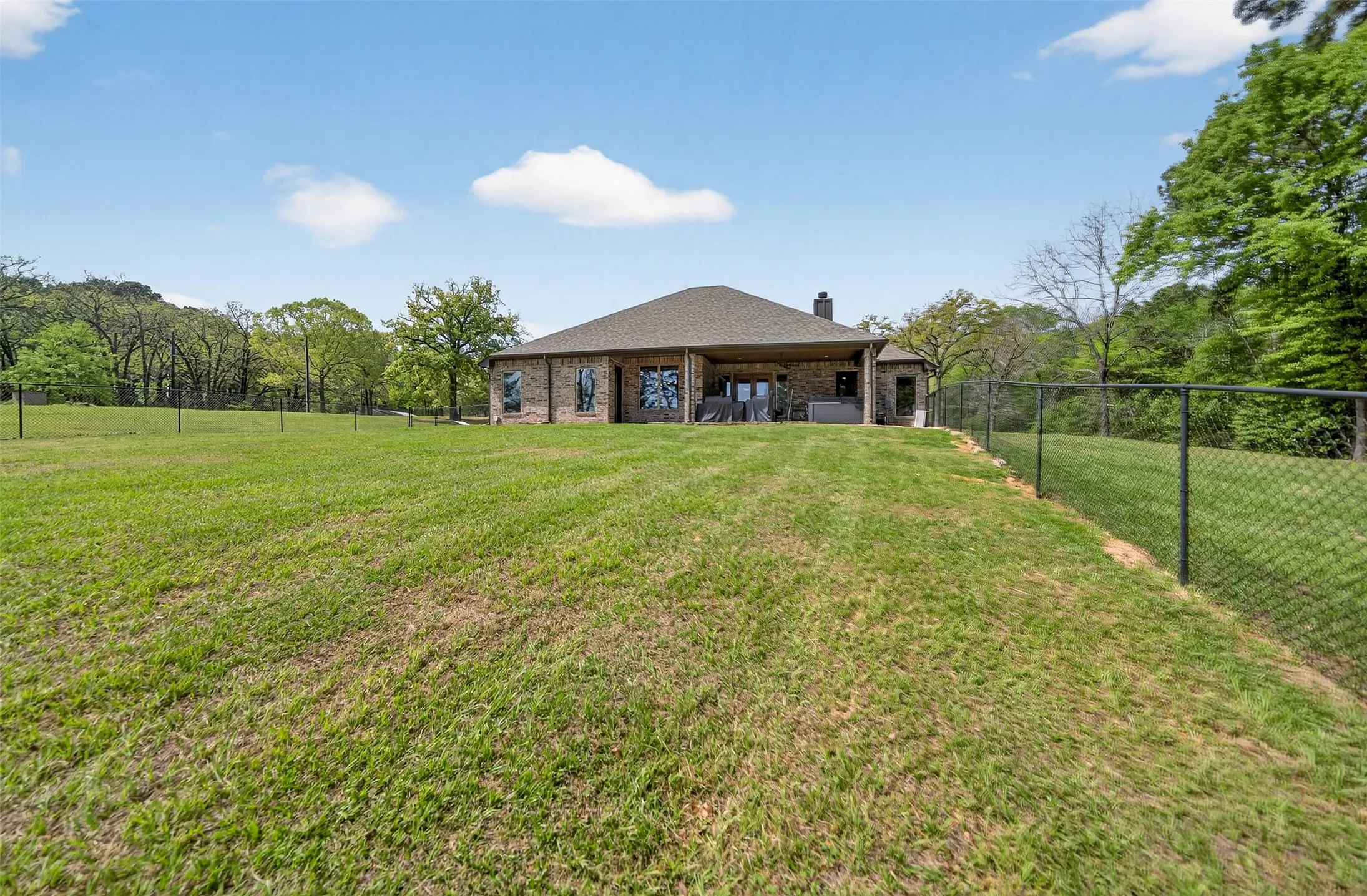 Single Family Residence For Sale in Henderson County , 10227 County Road 4101, Frankston, Texas 75763, 4 Bedroom, 2 Bathroom, 2 Garage spaces, 2,113 Sqft, built in 2019, mls#21218943, Real Estate Agent in Frankston, Homes For Sale in Henderson county, Homes For Sale in Frankston, Realtor in Frankston Texas, Real Estate Brokerage Independent Realty Texas, Luminita Cordes Realtor