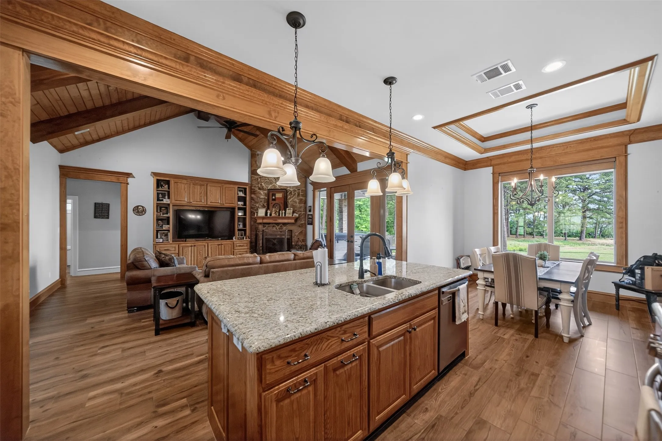 Single Family Residence For Sale in Henderson County , 10227 County Road 4101, Frankston, Texas 75763, 4 Bedroom, 2 Bathroom, 2 Garage spaces, 2,113 Sqft, built in 2019, mls#21218943, Real Estate Agent in Frankston, Homes For Sale in Henderson county, Homes For Sale in Frankston, Realtor in Frankston Texas, Real Estate Brokerage Independent Realty Texas, Luminita Cordes Realtor