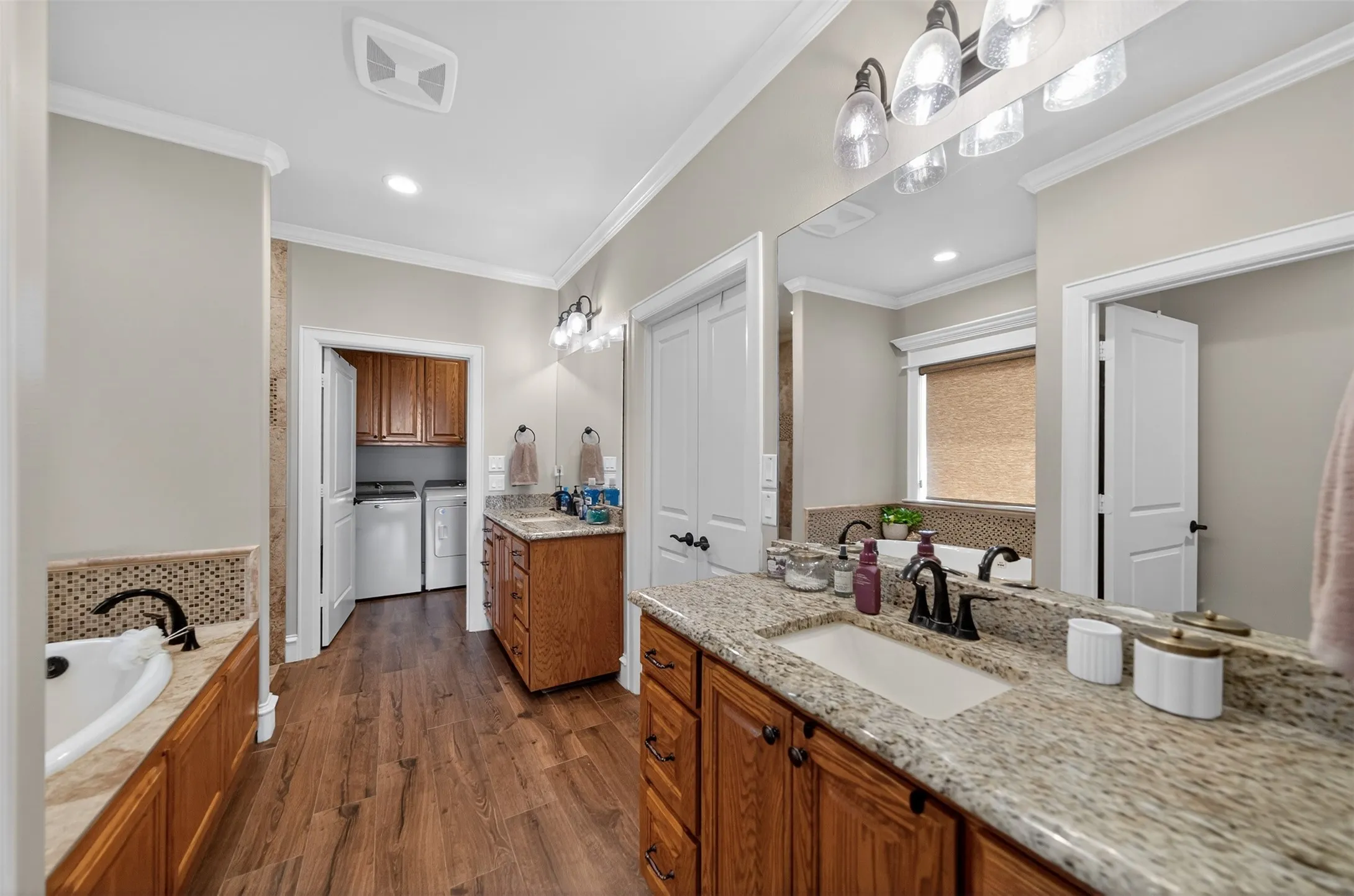 Single Family Residence For Sale in Henderson County , 10227 County Road 4101, Frankston, Texas 75763, 4 Bedroom, 2 Bathroom, 2 Garage spaces, 2,113 Sqft, built in 2019, mls#21218943, Real Estate Agent in Frankston, Homes For Sale in Henderson county, Homes For Sale in Frankston, Realtor in Frankston Texas, Real Estate Brokerage Independent Realty Texas, Luminita Cordes Realtor