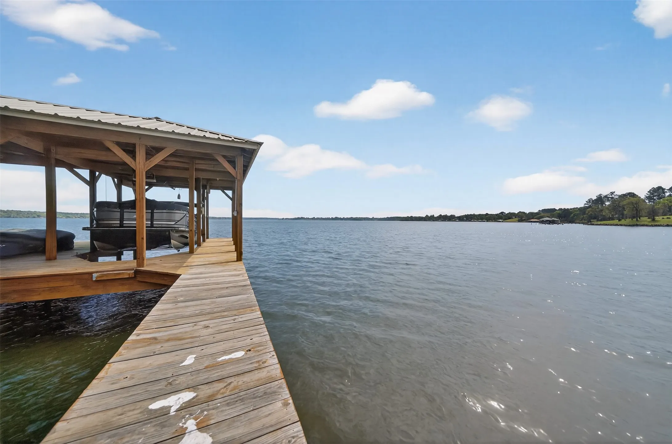 Single Family Residence For Sale in Henderson County , 10227 County Road 4101, Frankston, Texas 75763, 4 Bedroom, 2 Bathroom, 2 Garage spaces, 2,113 Sqft, built in 2019, mls#21218943, Real Estate Agent in Frankston, Homes For Sale in Henderson county, Homes For Sale in Frankston, Realtor in Frankston Texas, Real Estate Brokerage Independent Realty Texas, Luminita Cordes Realtor
