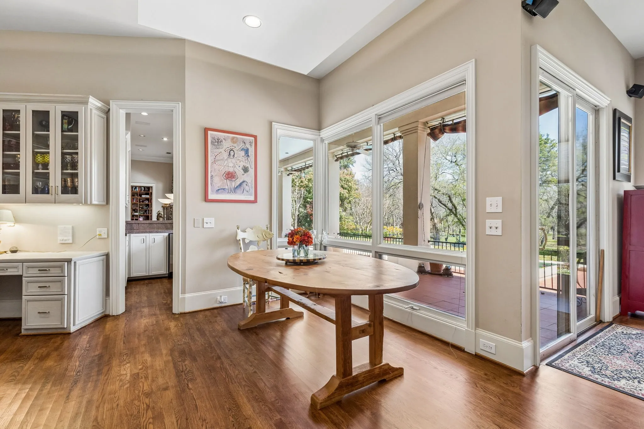 Single Family Residence For Sale in Dallas County , 14900 Winnwood Road, Addison, Texas 75254, 3 Bedroom, 4 Bathroom, 2 Garage spaces, 4,162 Sqft, built in 1990, Preowned, mls#21200576, Real Estate Agent in Addison, Homes For Sale in Dallas county, Homes For Sale in Addison, Realtor in Addison Texas, Real Estate Brokerage Independent Realty Texas, Luminita Cordes Realtor