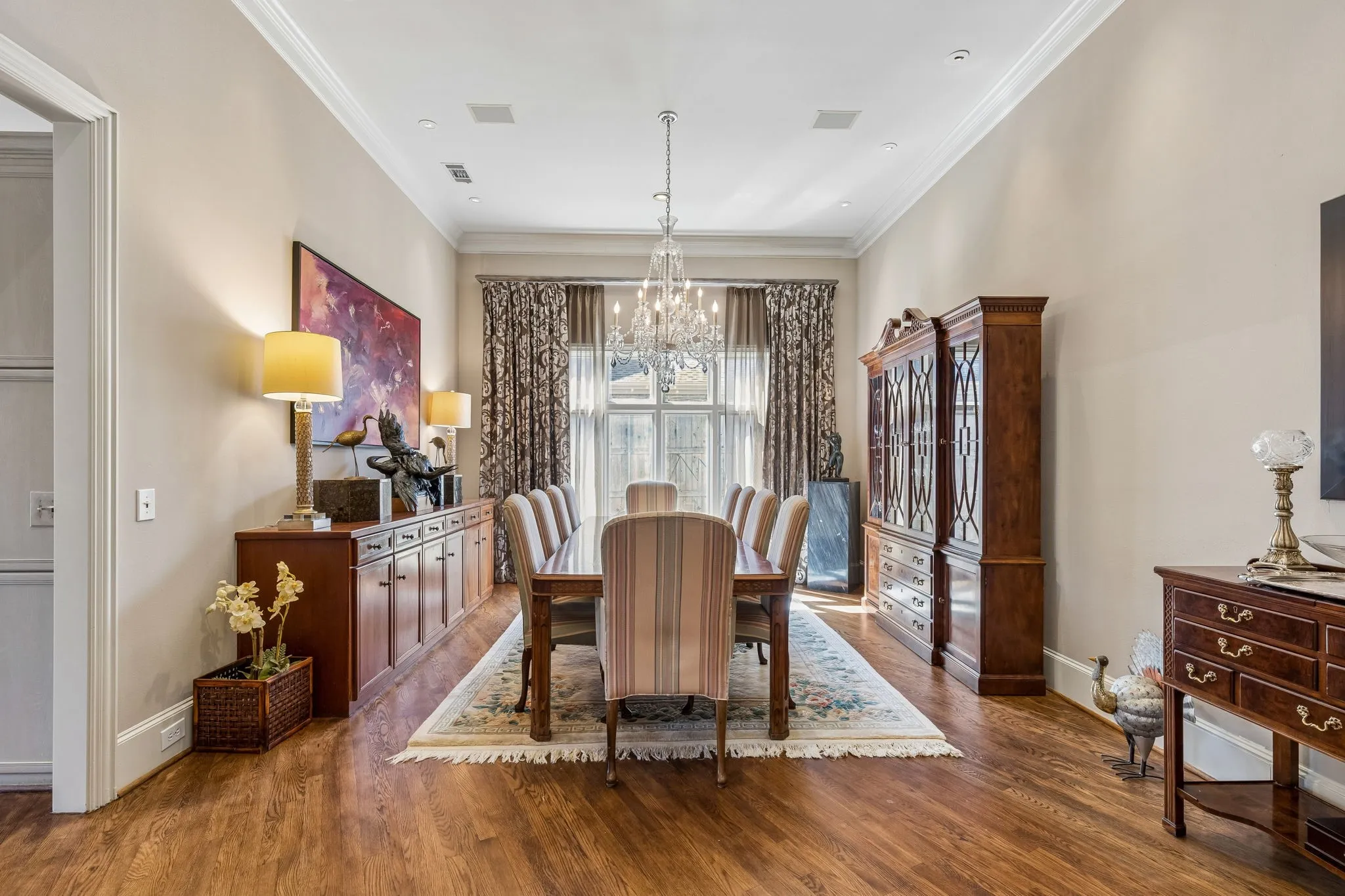 Single Family Residence For Sale in Dallas County , 14900 Winnwood Road, Addison, Texas 75254, 3 Bedroom, 4 Bathroom, 2 Garage spaces, 4,162 Sqft, built in 1990, Preowned, mls#21200576, Real Estate Agent in Addison, Homes For Sale in Dallas county, Homes For Sale in Addison, Realtor in Addison Texas, Real Estate Brokerage Independent Realty Texas, Luminita Cordes Realtor
